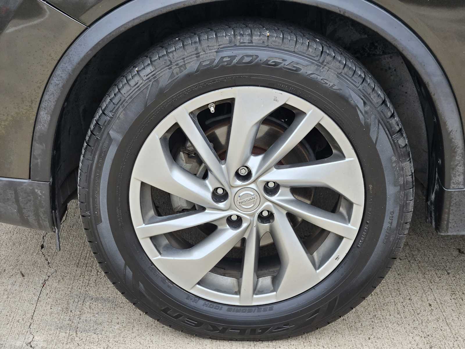 2014 Nissan Rogue SL 11