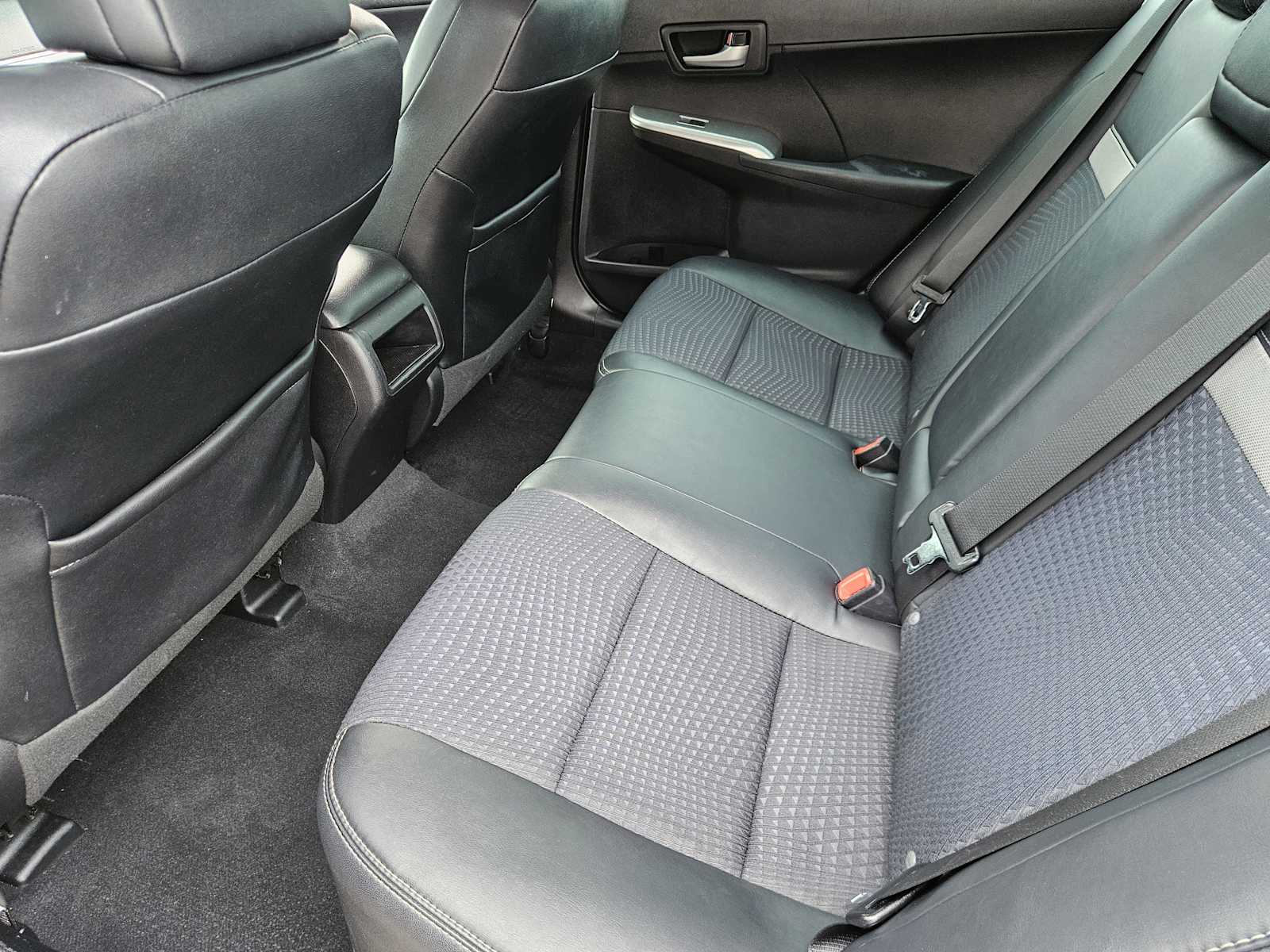 Thumbnail: 2012 Toyota Camry - 27