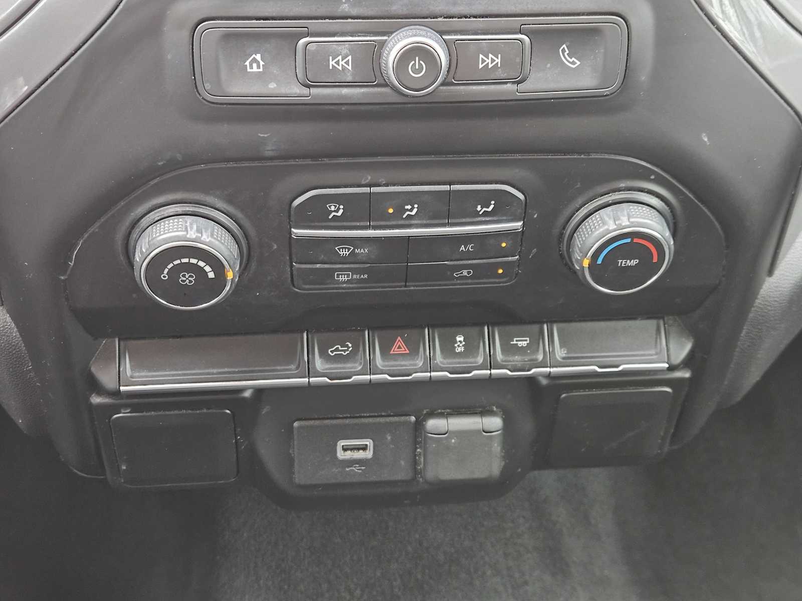 Thumbnail: 2020 Chevrolet Silverado 1500 - 19