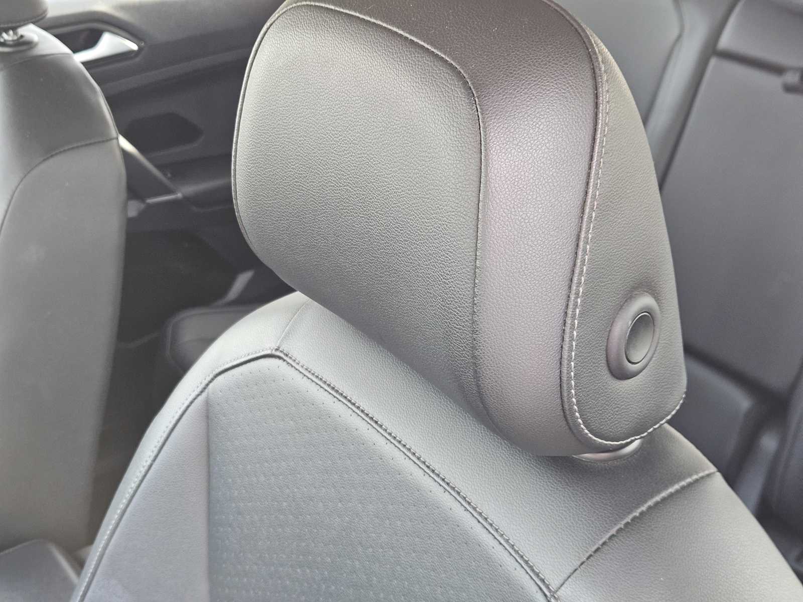 Thumbnail: 2018 Volkswagen Tiguan - 15