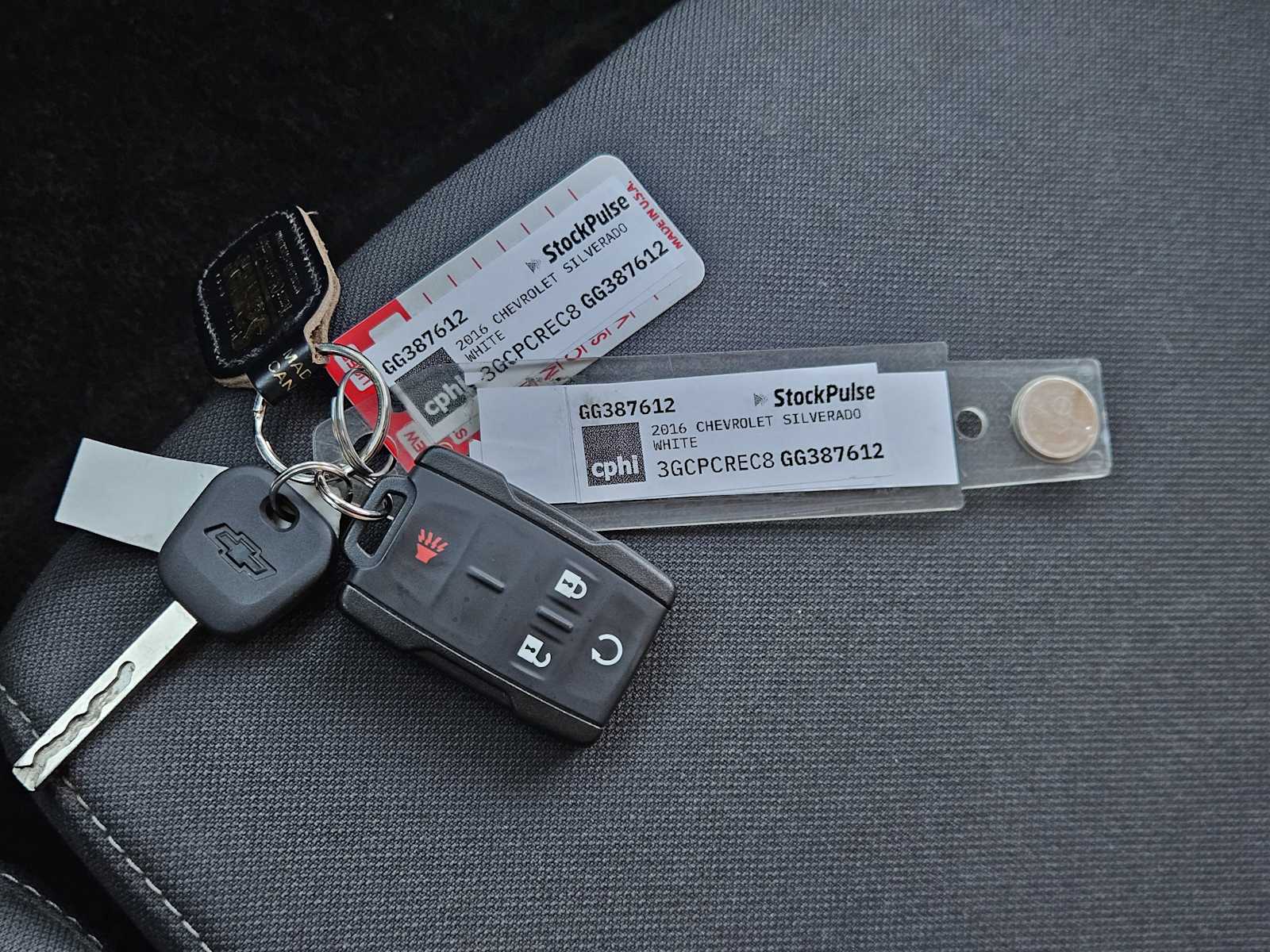 Thumbnail: 2016 Chevrolet Silverado 1500 - 32