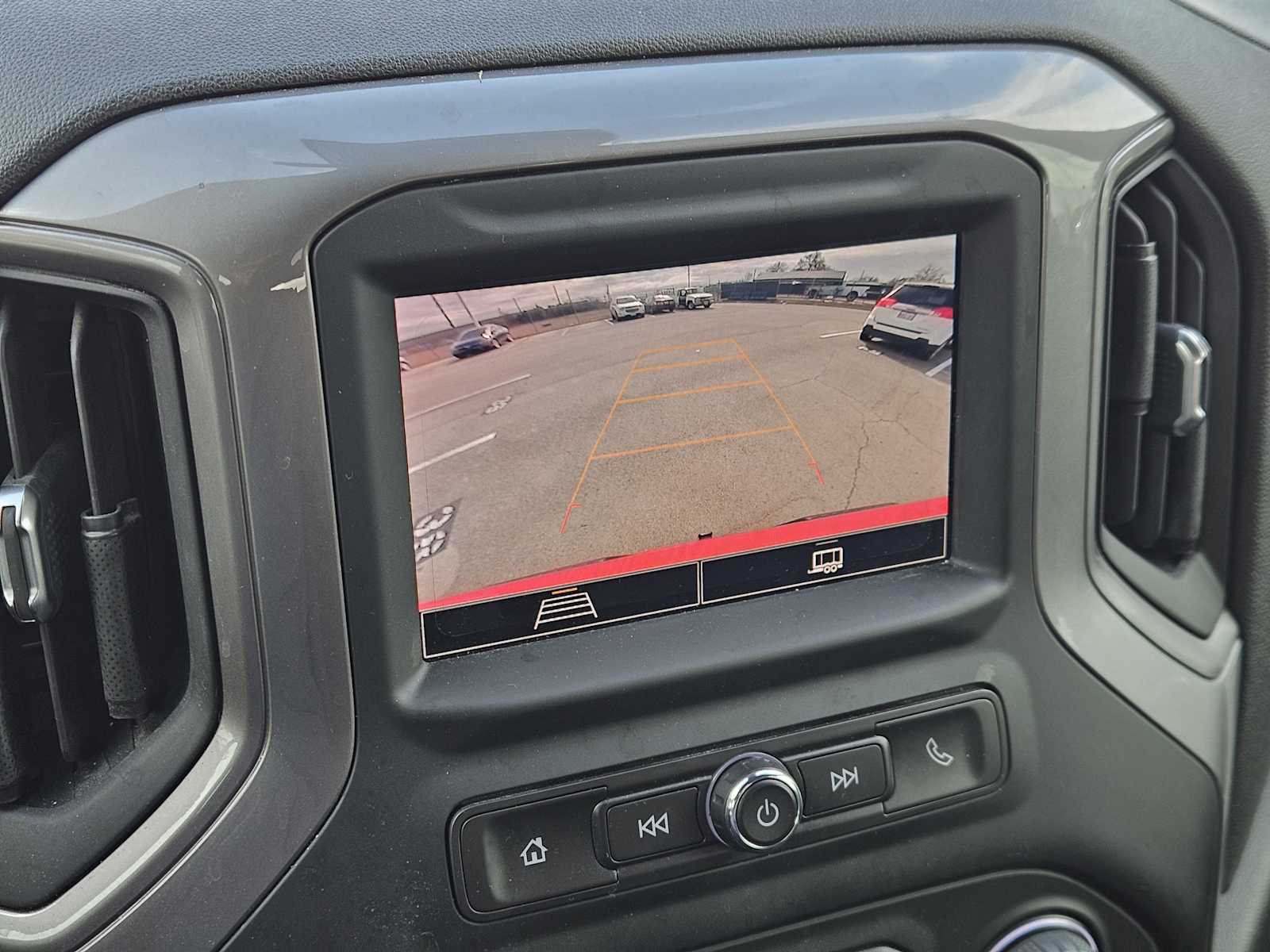 Thumbnail: 2022 Chevrolet Silverado 1500 - 17