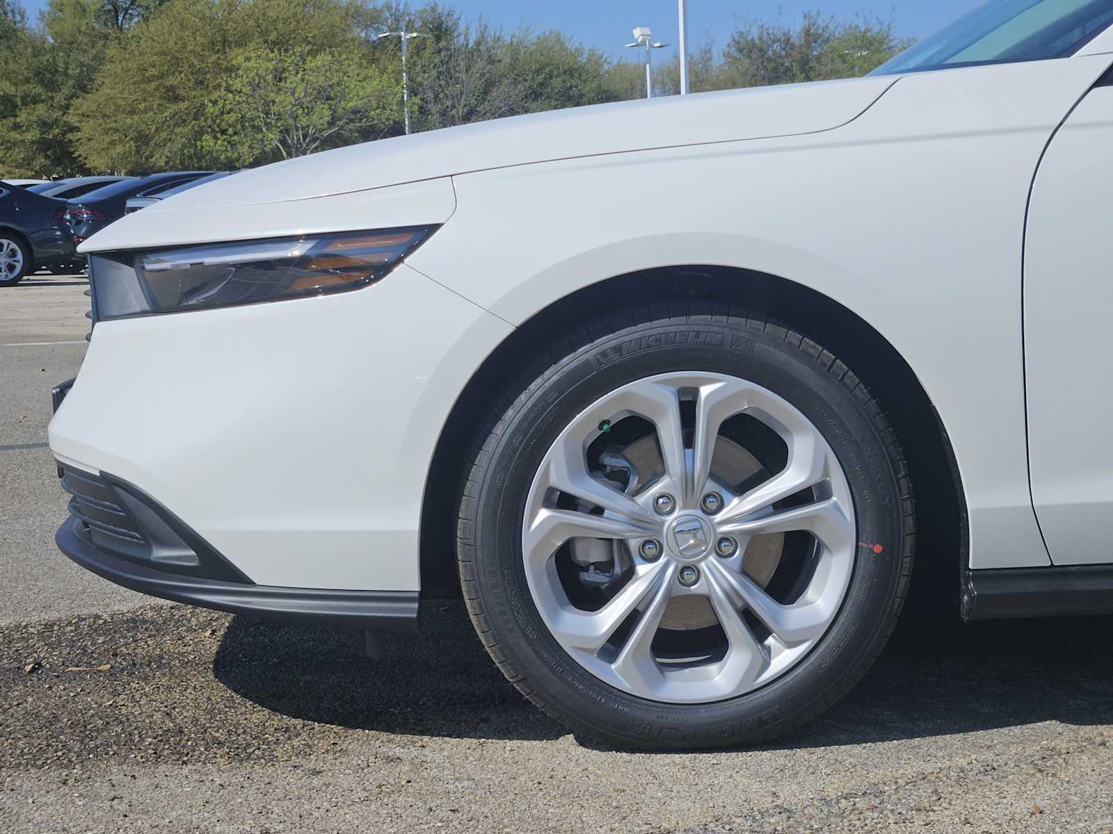 2025 Honda Accord LX - Photo 7