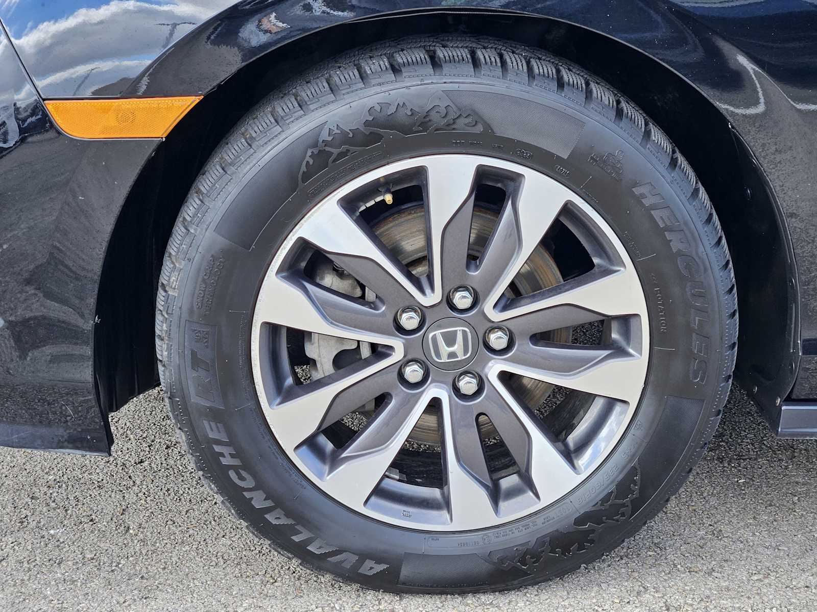 Thumbnail: 2023 Honda Odyssey - 9