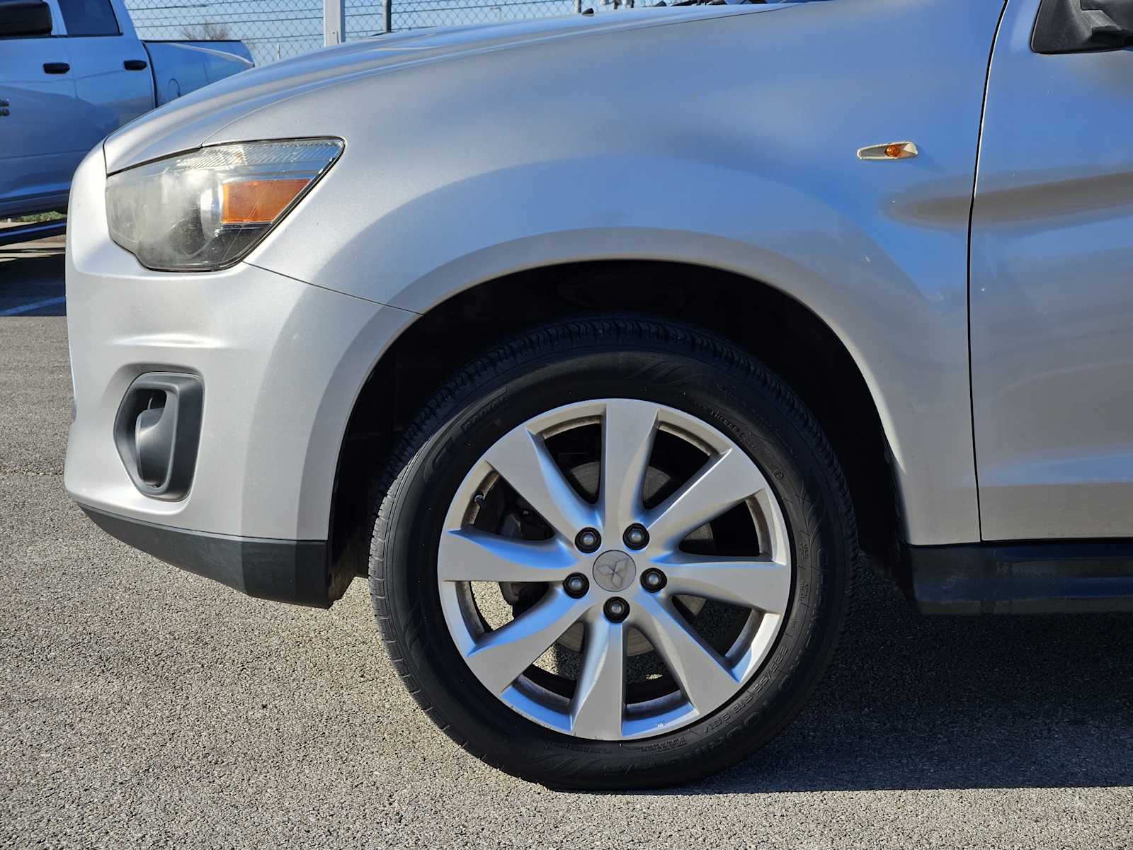 Thumbnail: 2014 Mitsubishi Outlander Sport - 8