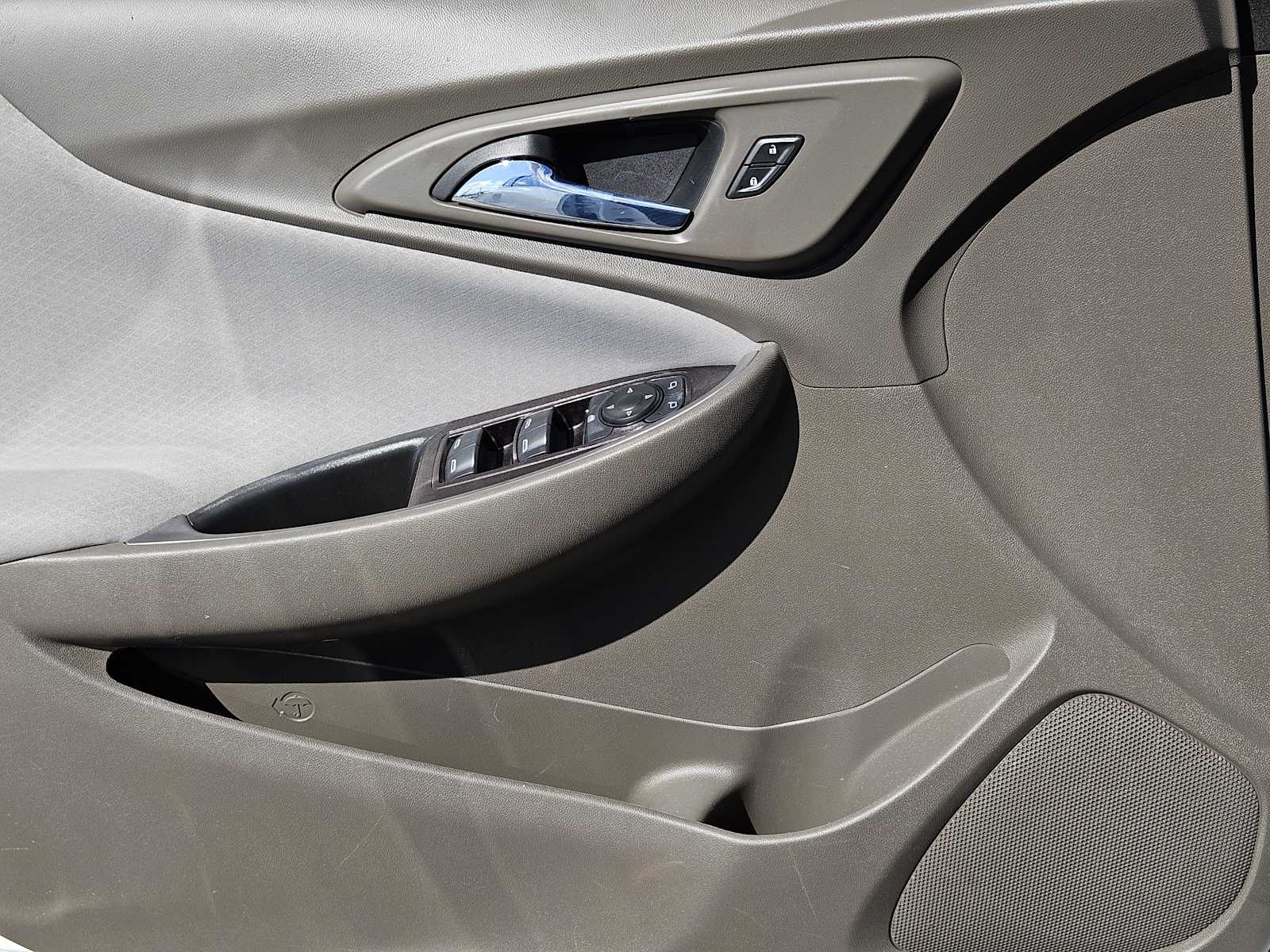 Thumbnail: 2022 Chevrolet Malibu - 23