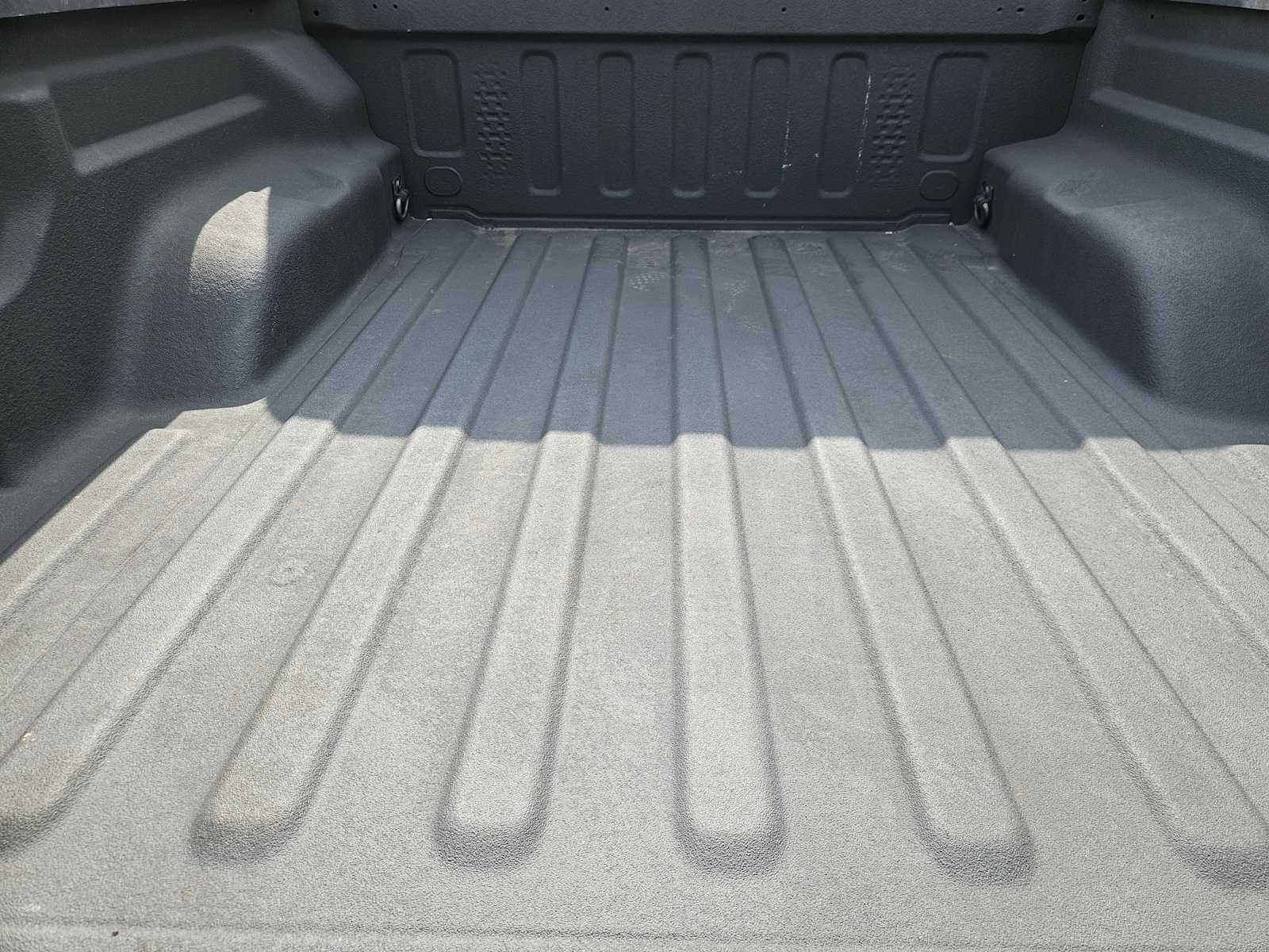 Thumbnail: 2021 Jeep Gladiator - 31