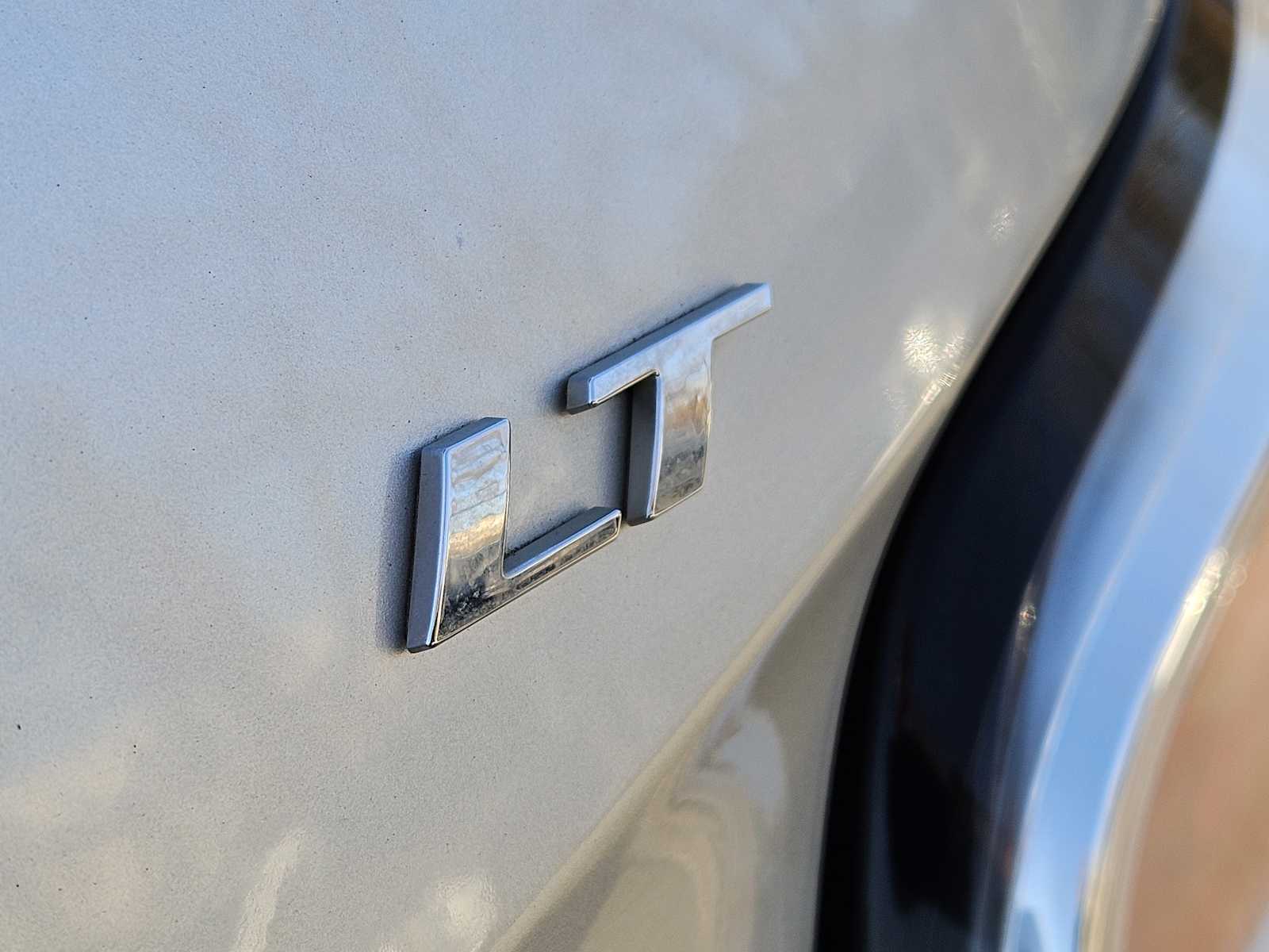 Thumbnail: 2017 Chevrolet Sonic - 11