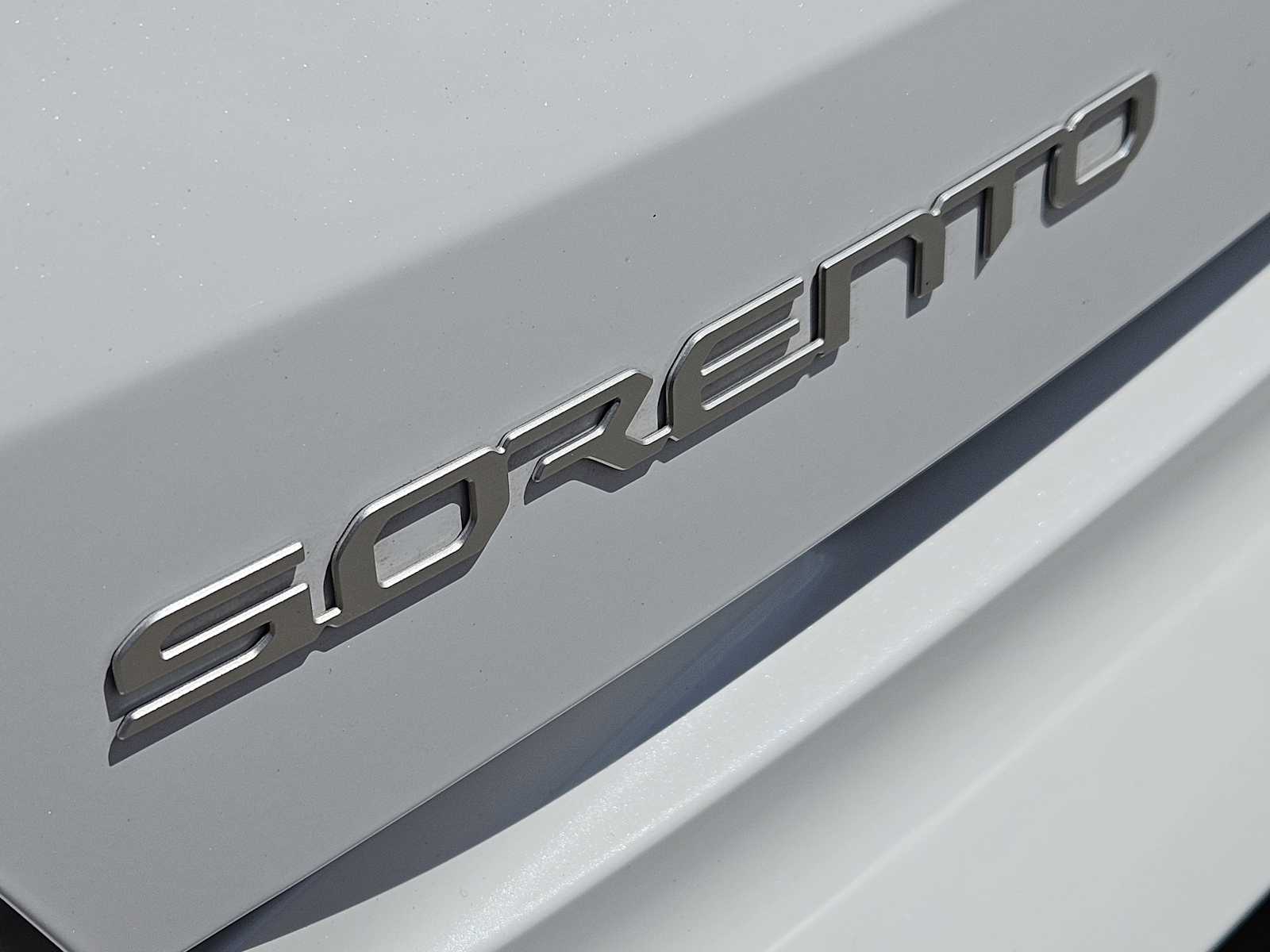 Thumbnail: 2023 Kia Sorento - 12