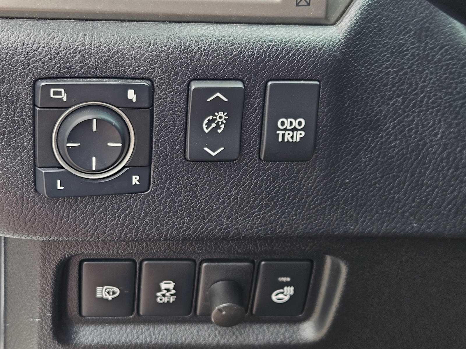 Thumbnail: 2013 Lexus GX - 21