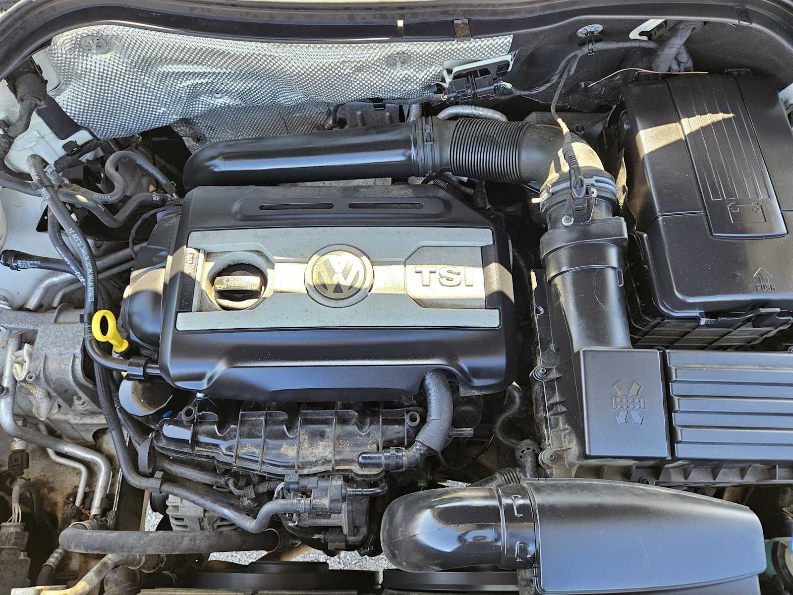 Thumbnail: 2014 Volkswagen Tiguan - 31