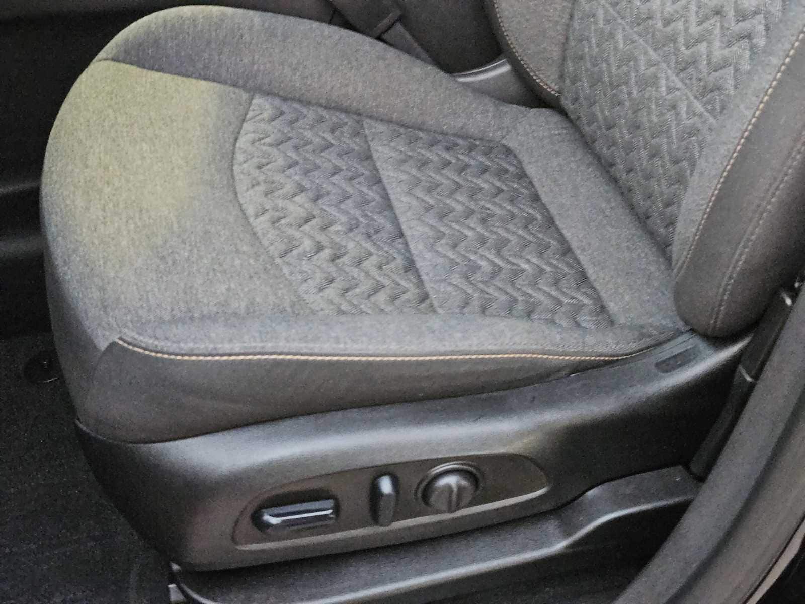 2023 Chevrolet Equinox LT 24