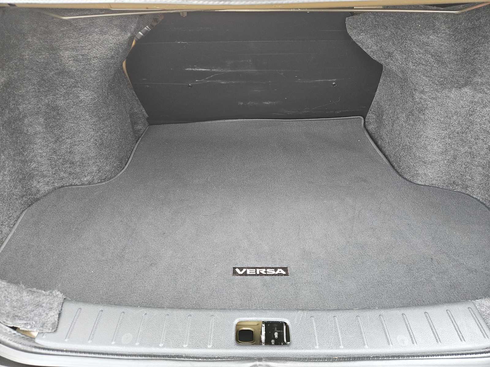 Thumbnail: 2012 Nissan Versa - 29