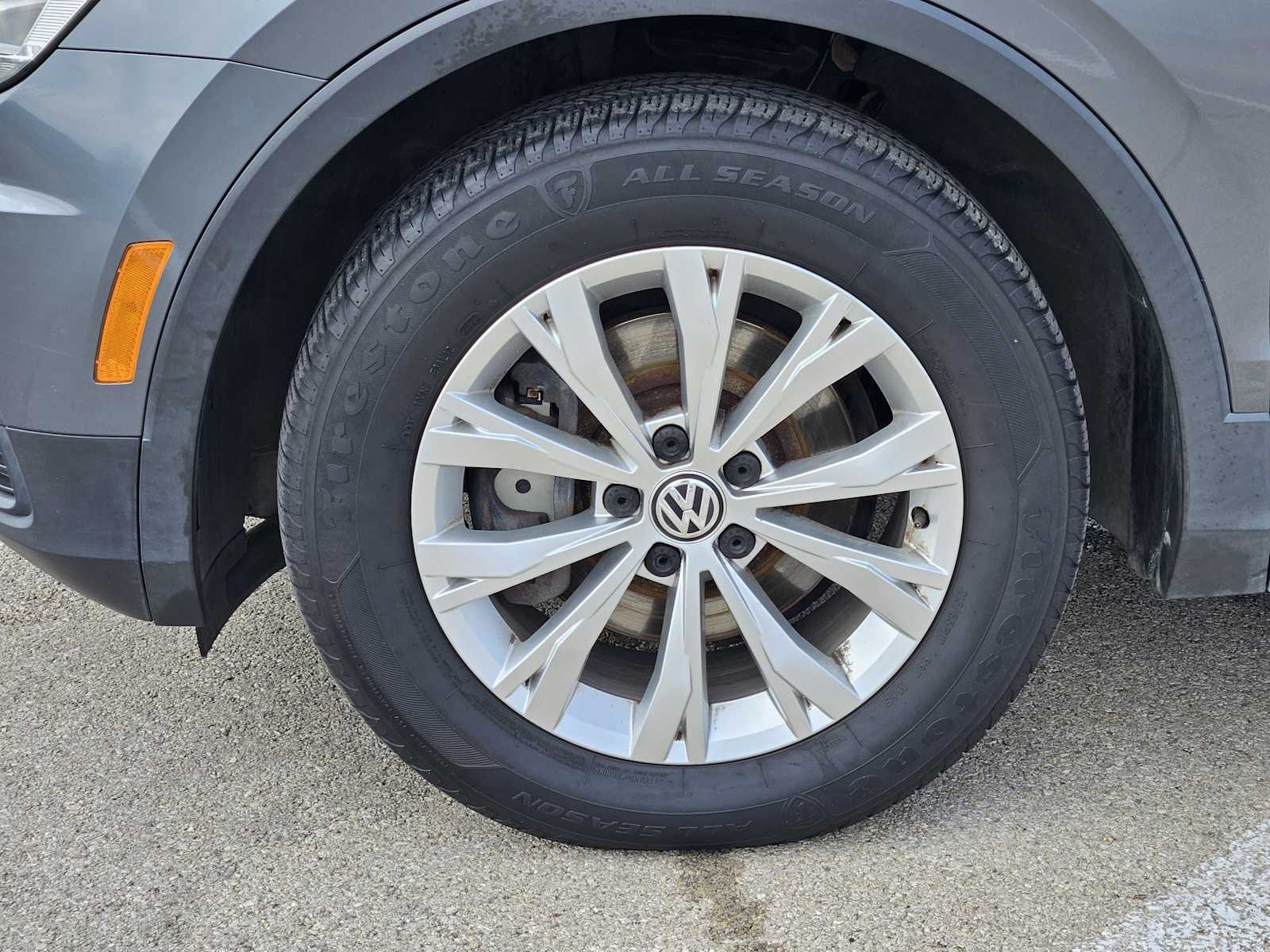 Thumbnail: 2018 Volkswagen Tiguan - 9