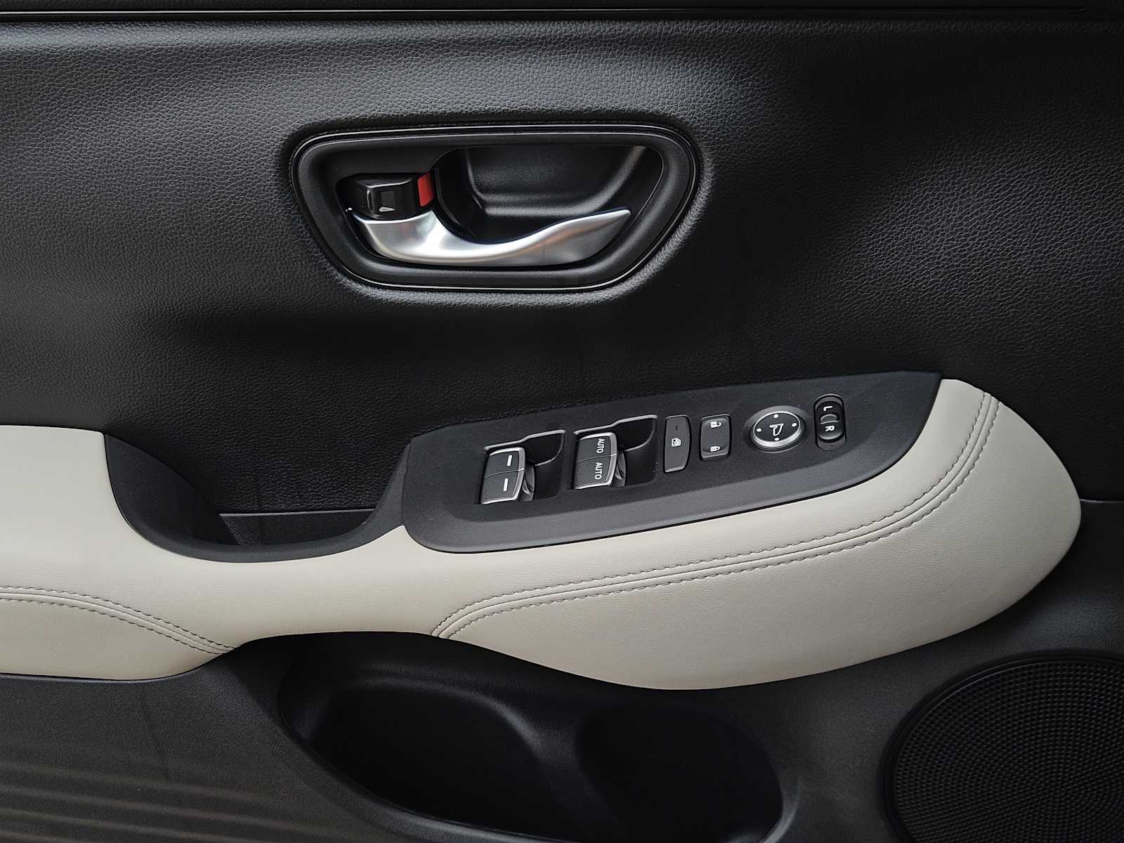 Thumbnail: 2026 Honda HR-V - 17