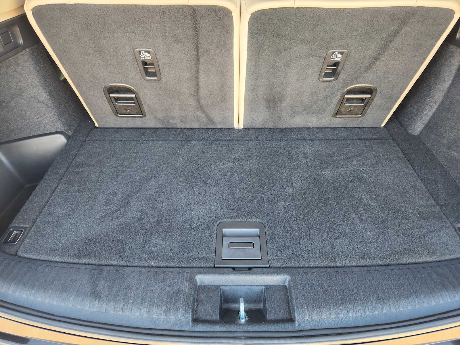 Thumbnail: 2022 Acura MDX - 33