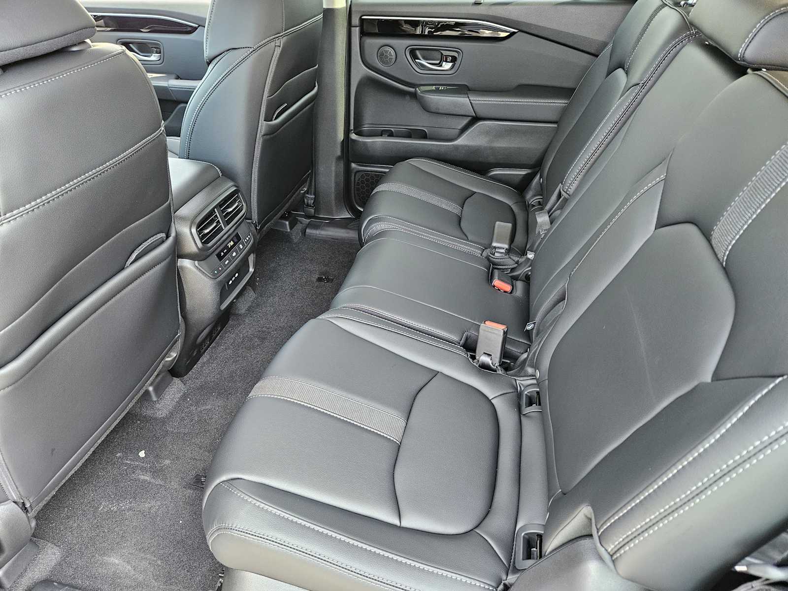 Thumbnail: 2025 Honda Pilot - 22