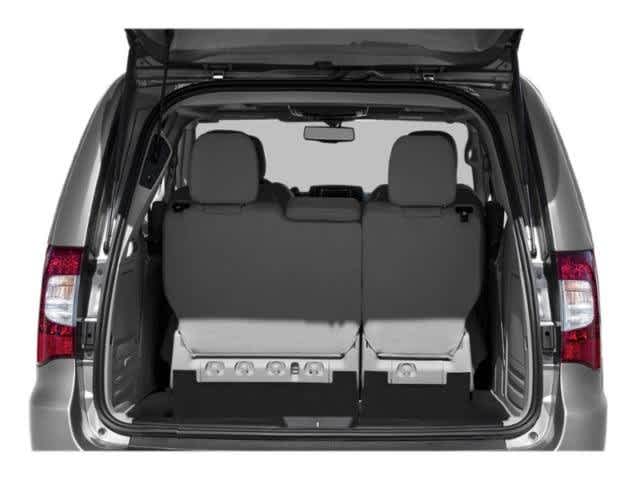 Thumbnail: 2015 Chrysler Town & Country - 14