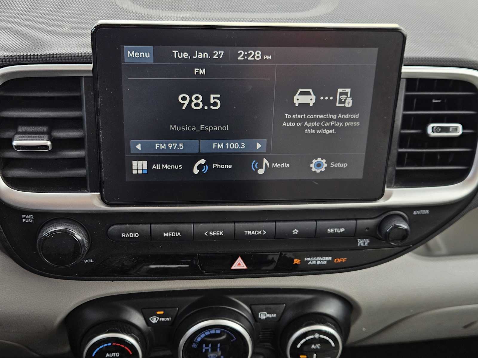 Thumbnail: 2023 Hyundai Venue - 16