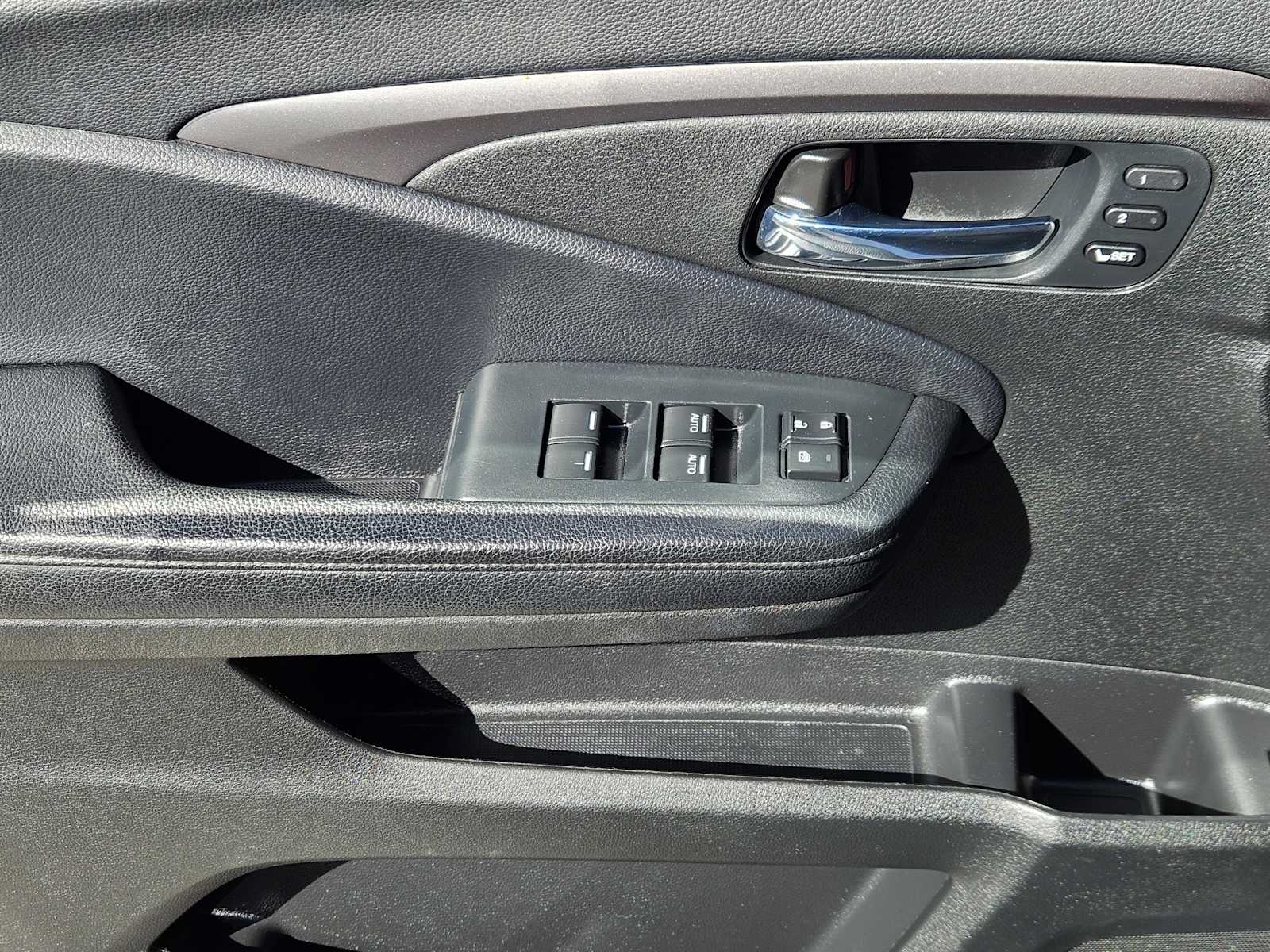 Thumbnail: 2022 Honda Pilot - 23