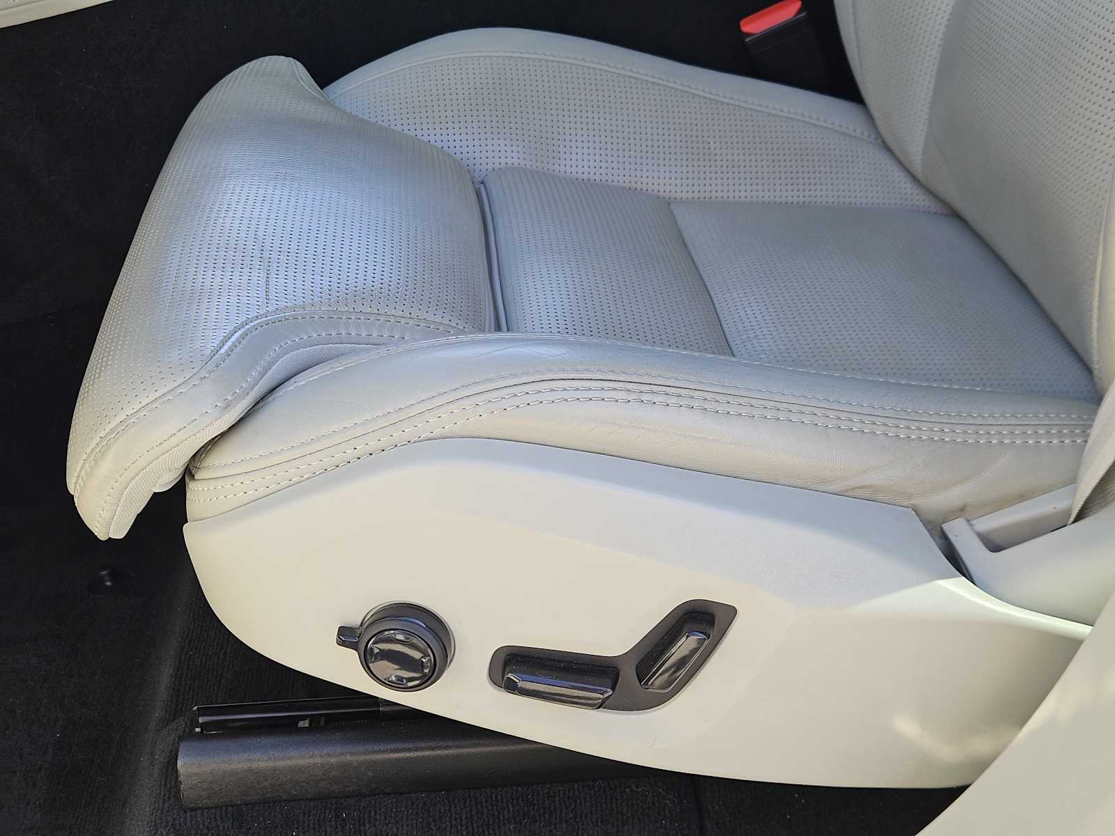 Thumbnail: 2019 Volvo XC90 - 23