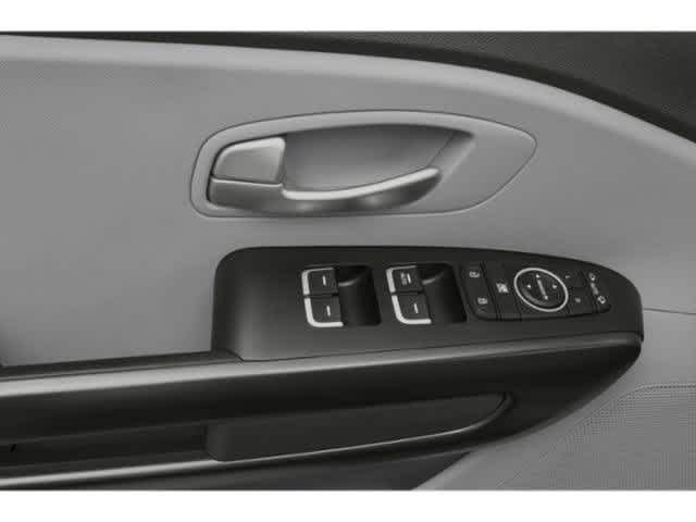 Thumbnail: 2015 Kia Sedona - 23