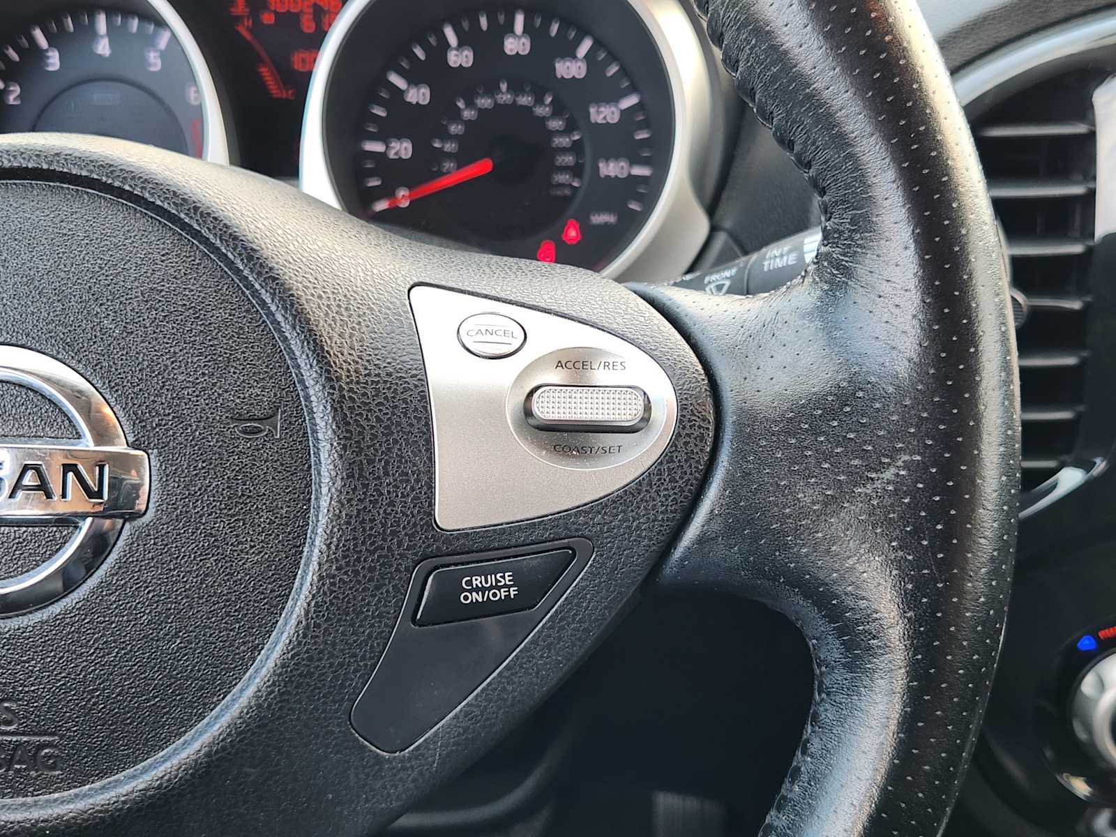 Thumbnail: 2013 Nissan Juke - 29
