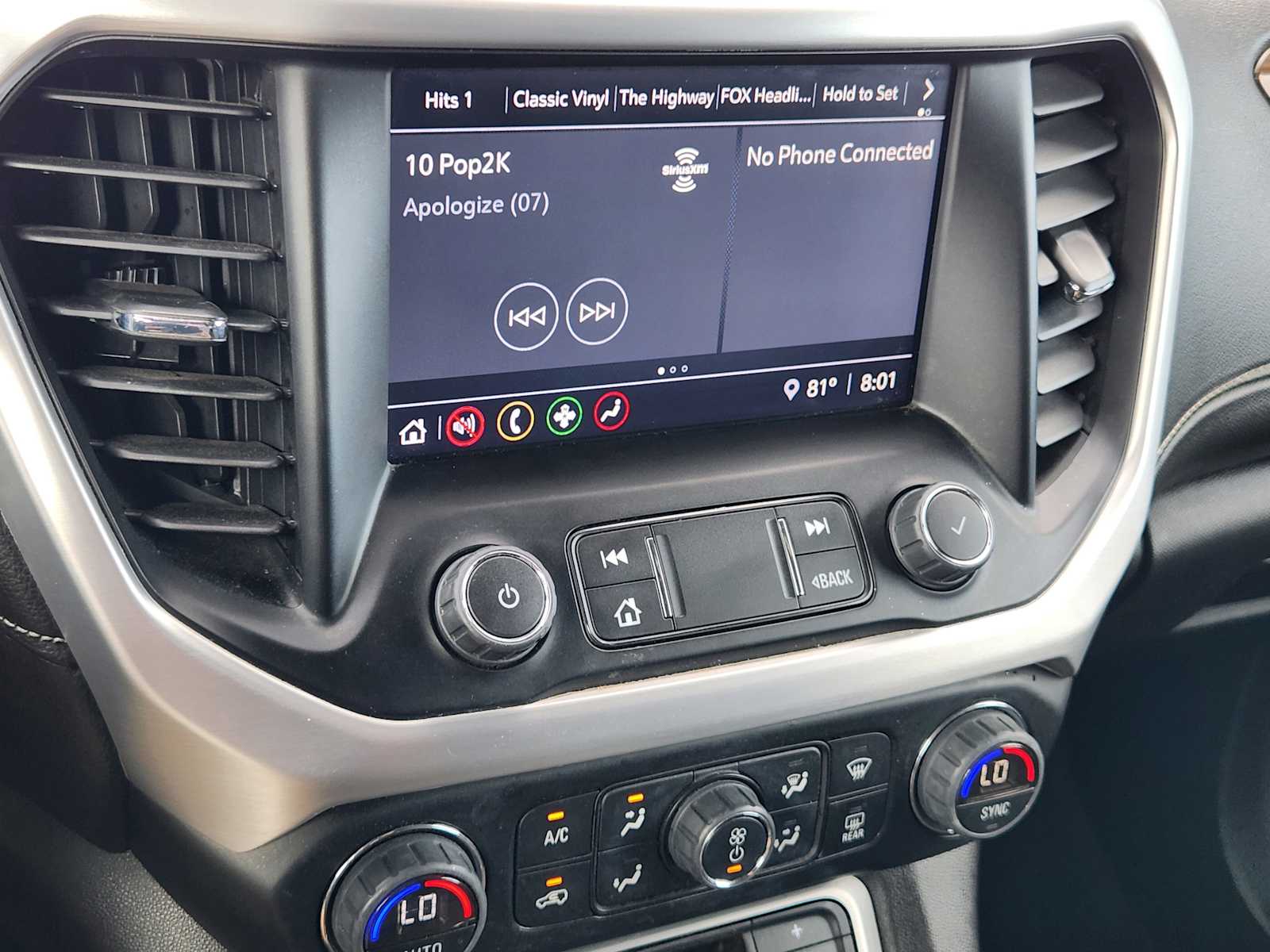 Thumbnail: 2023 GMC Acadia - 17