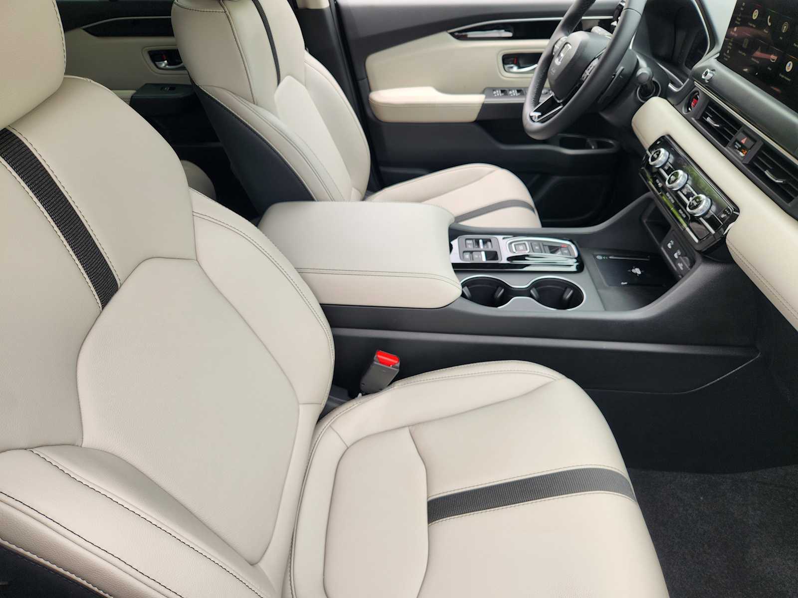 Thumbnail: 2026 Honda Pilot - 12