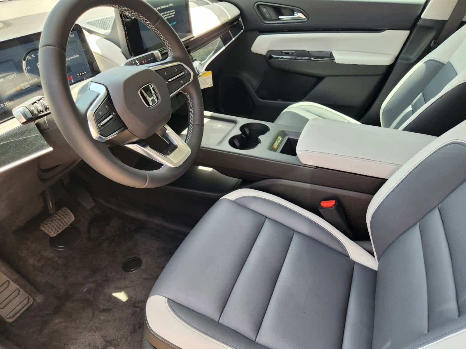 2025 Honda Prologue Touring photo 2