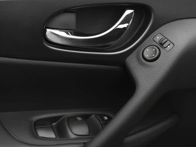 Thumbnail: 2016 Nissan Rogue - 22