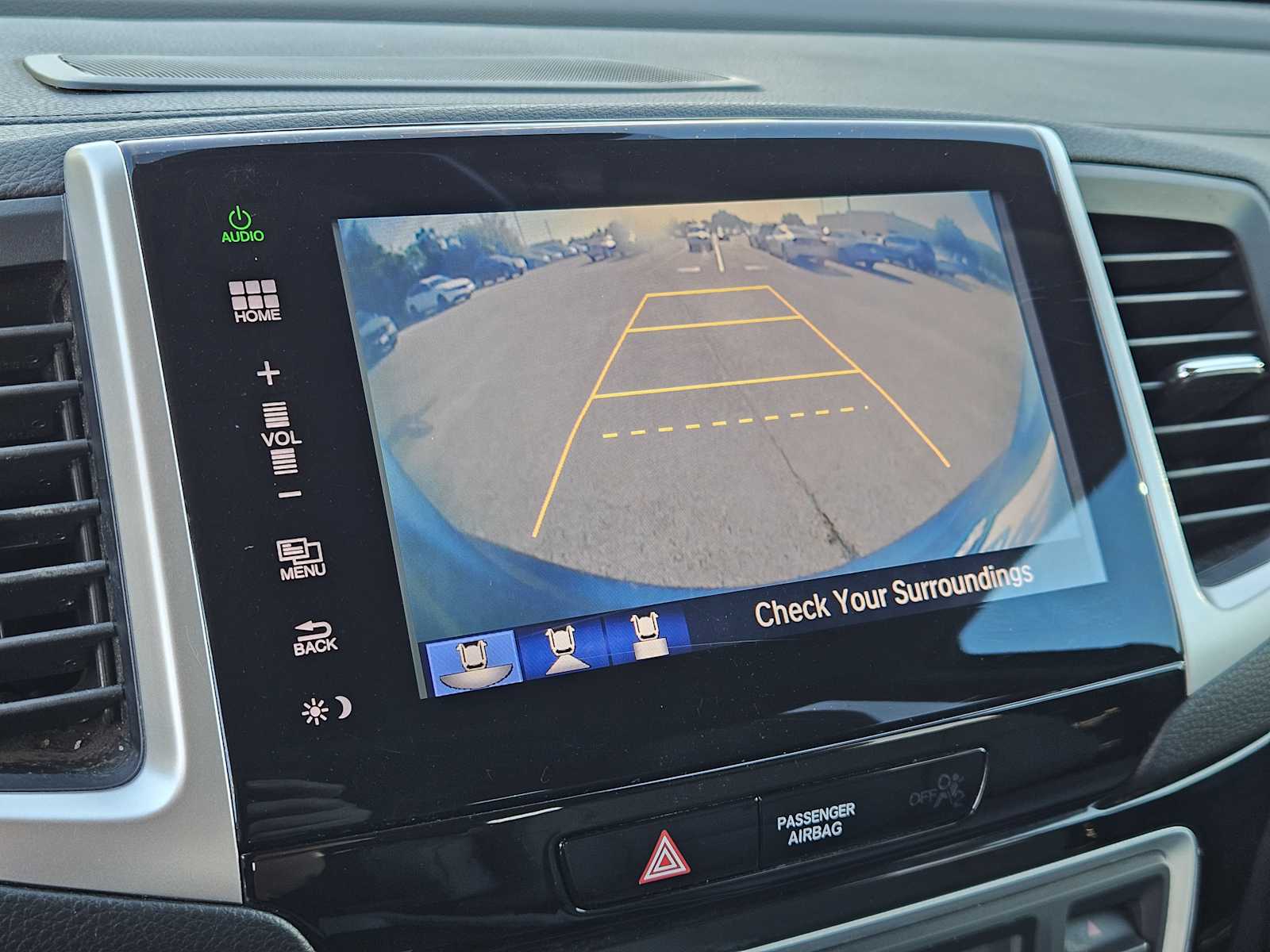 Thumbnail: 2016 Honda Pilot - 18