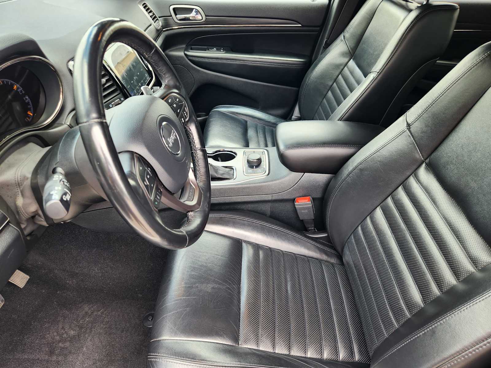 Thumbnail: 2020 Jeep Grand Cherokee - 13