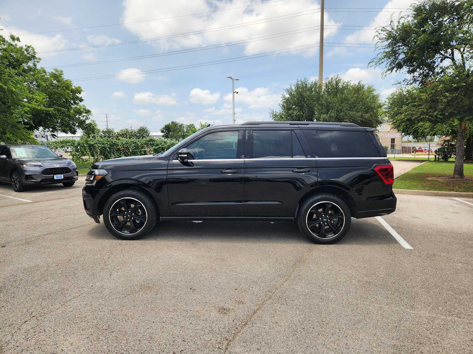 Thumbnail: 2023 Ford Expedition - 4