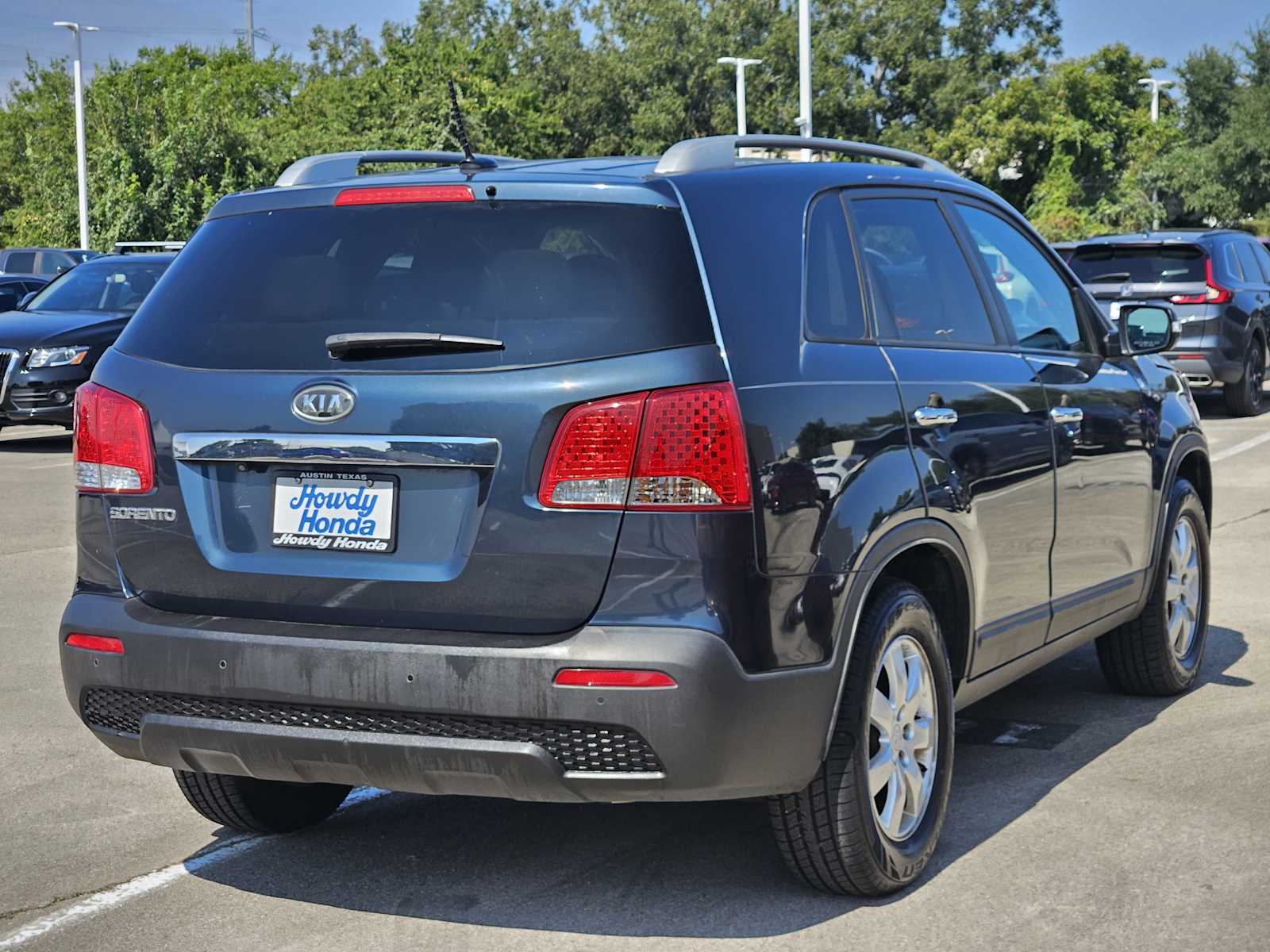 Thumbnail: 2011 Kia Sorento - 5