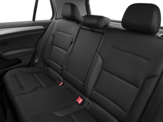 Thumbnail: 2016 Volkswagen Golf - 15
