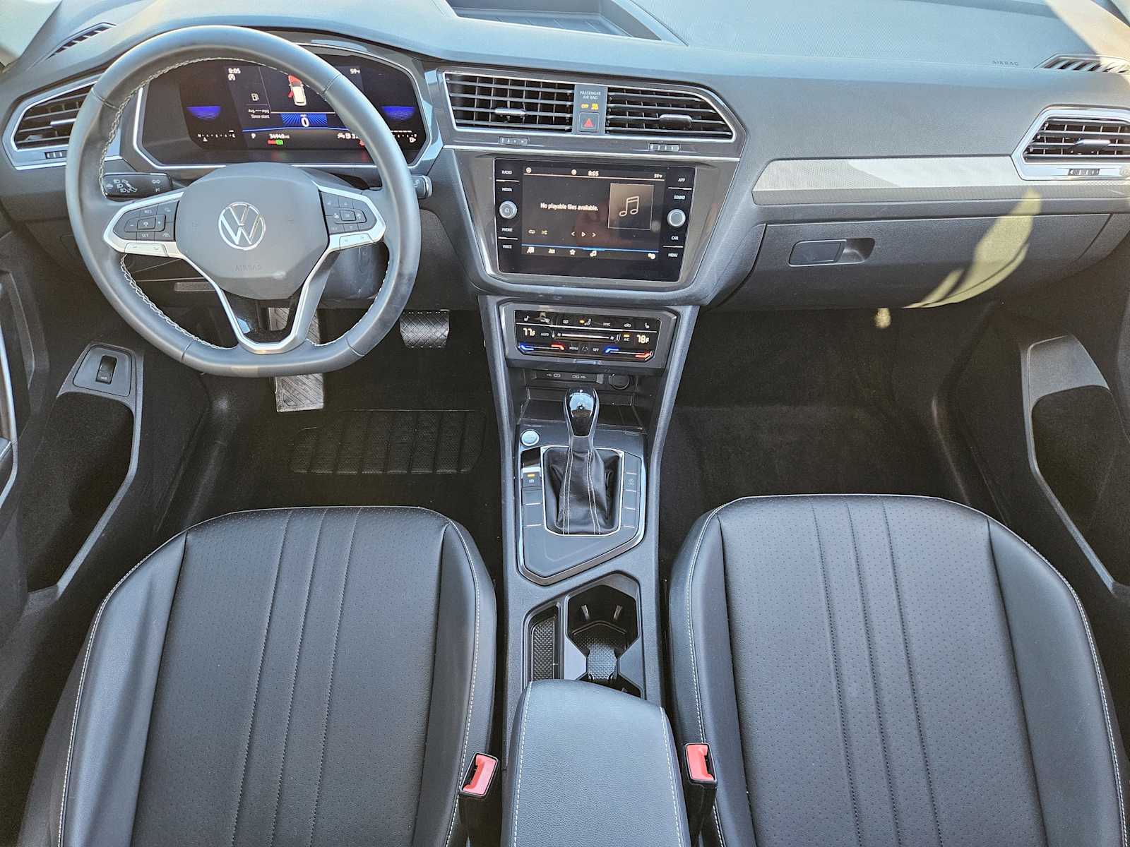 Thumbnail: 2022 Volkswagen Tiguan - 25