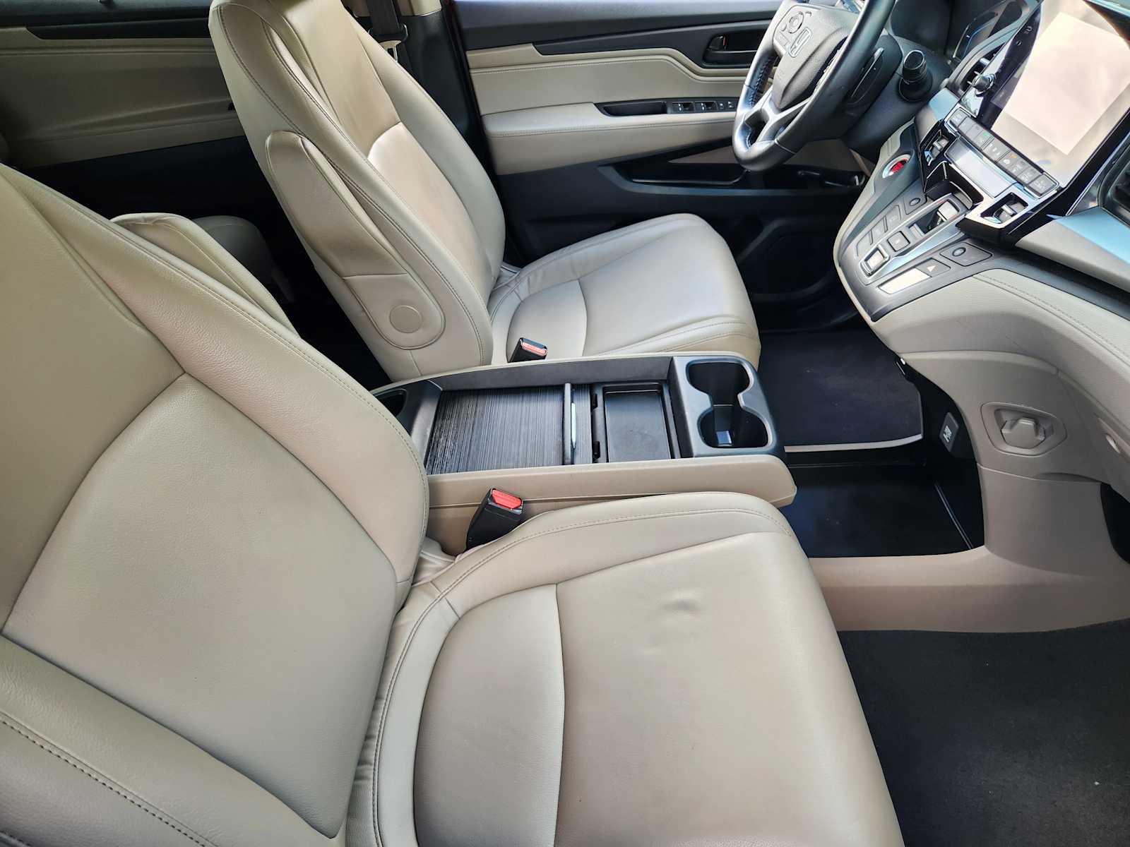 Thumbnail: 2021 Honda Odyssey - 14