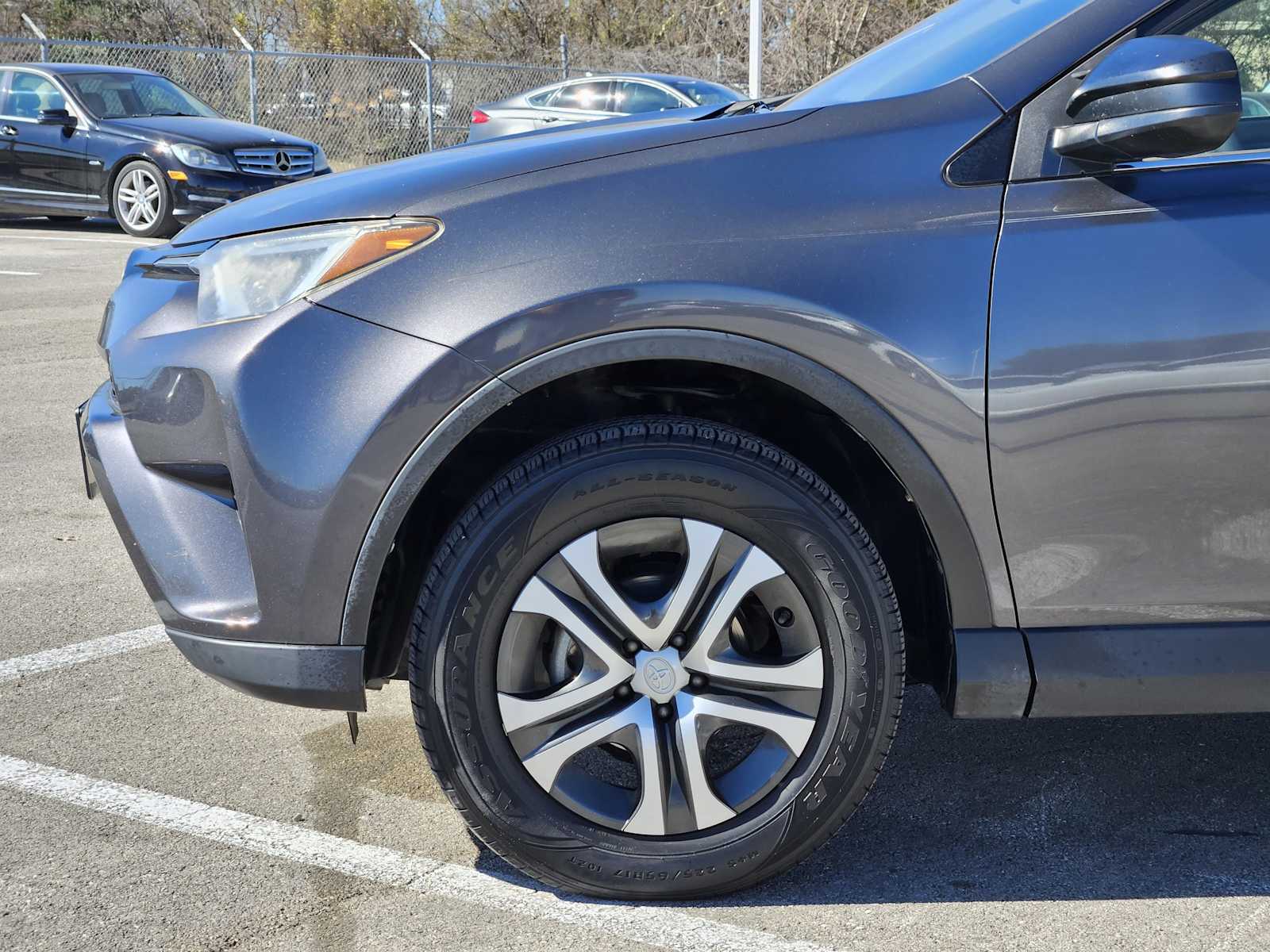 Thumbnail: 2018 Toyota RAV4 - 8