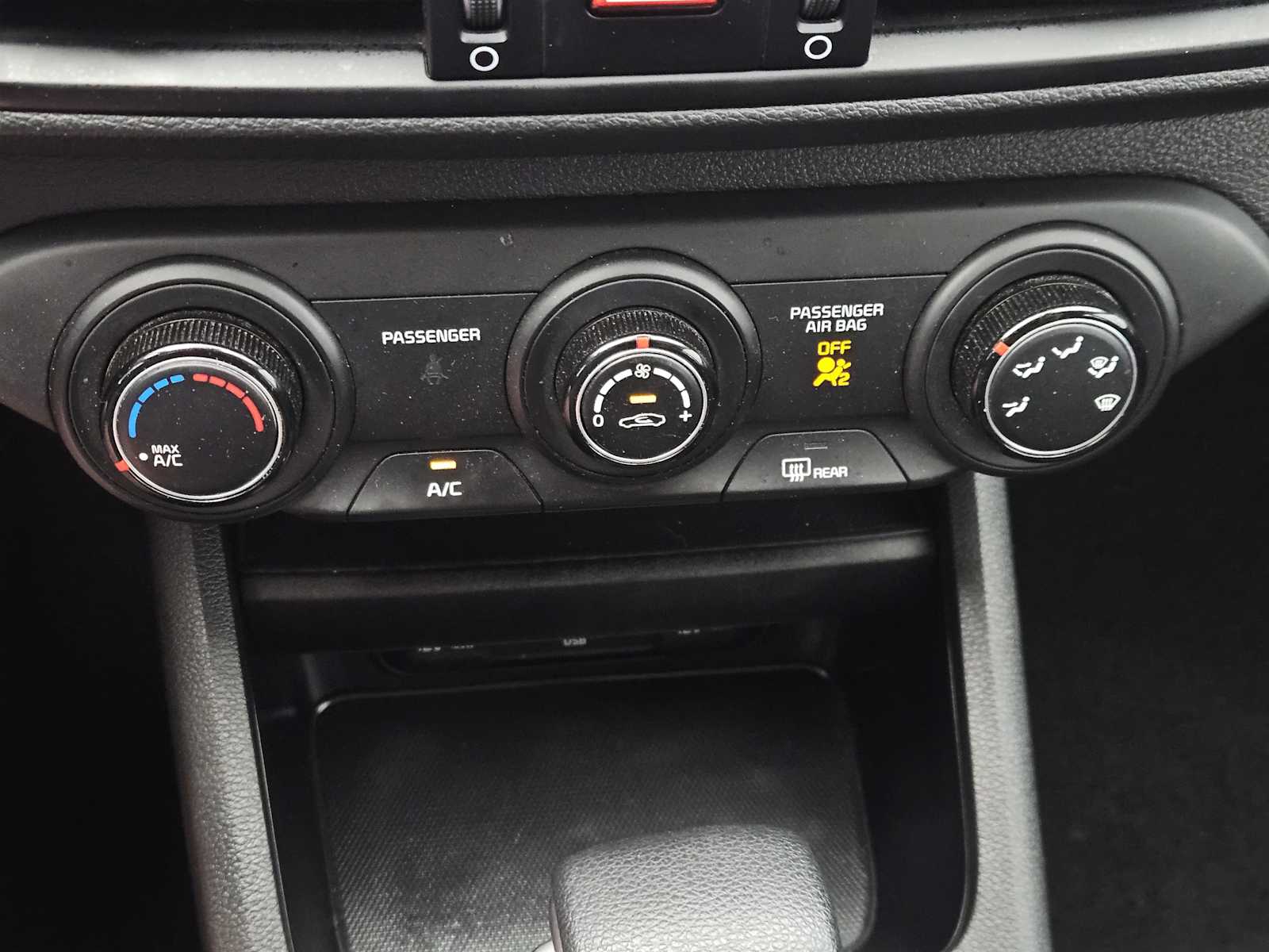 Thumbnail: 2023 Kia Forte - 19