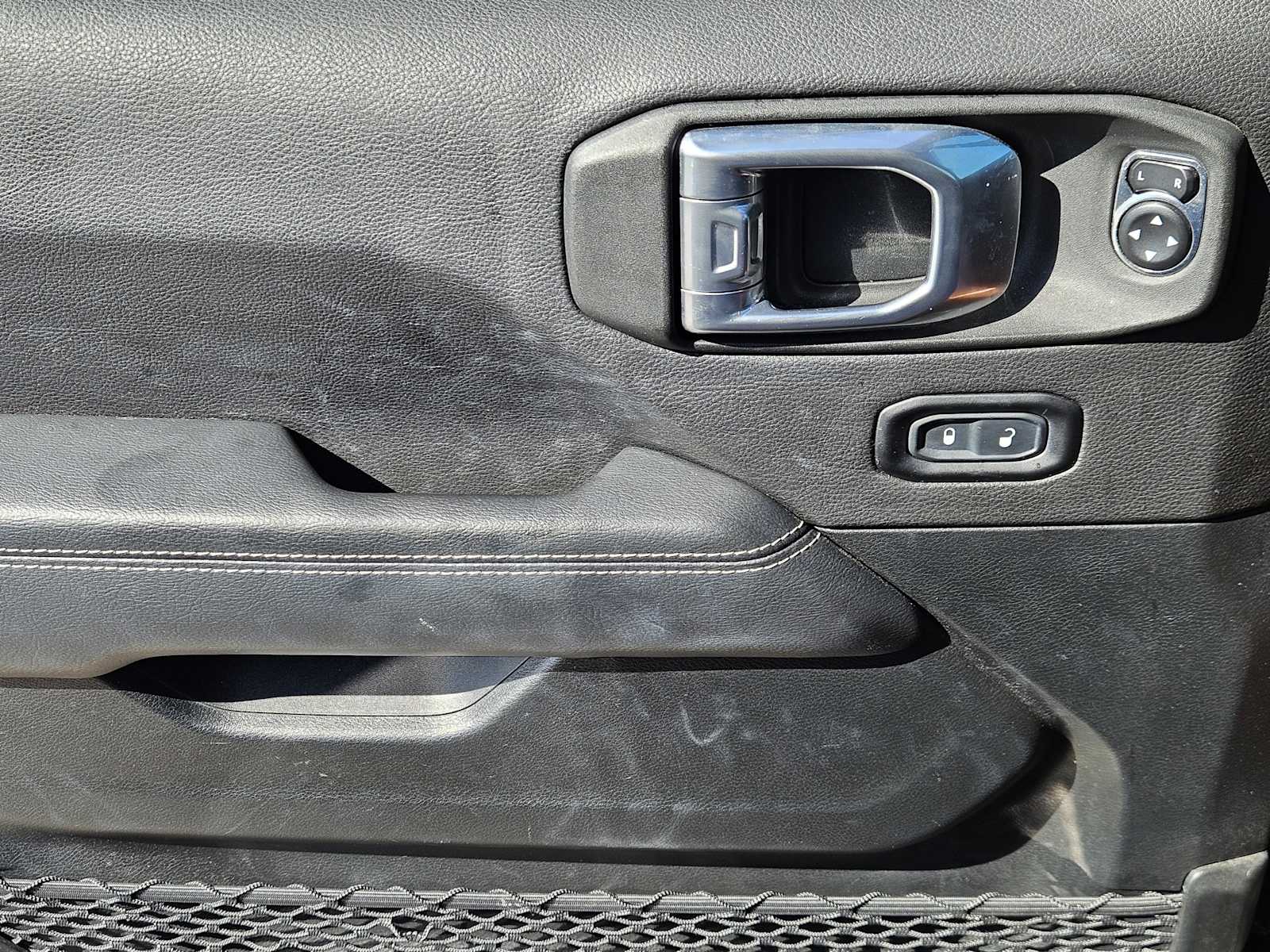 Thumbnail: 2021 Jeep Wrangler - 23