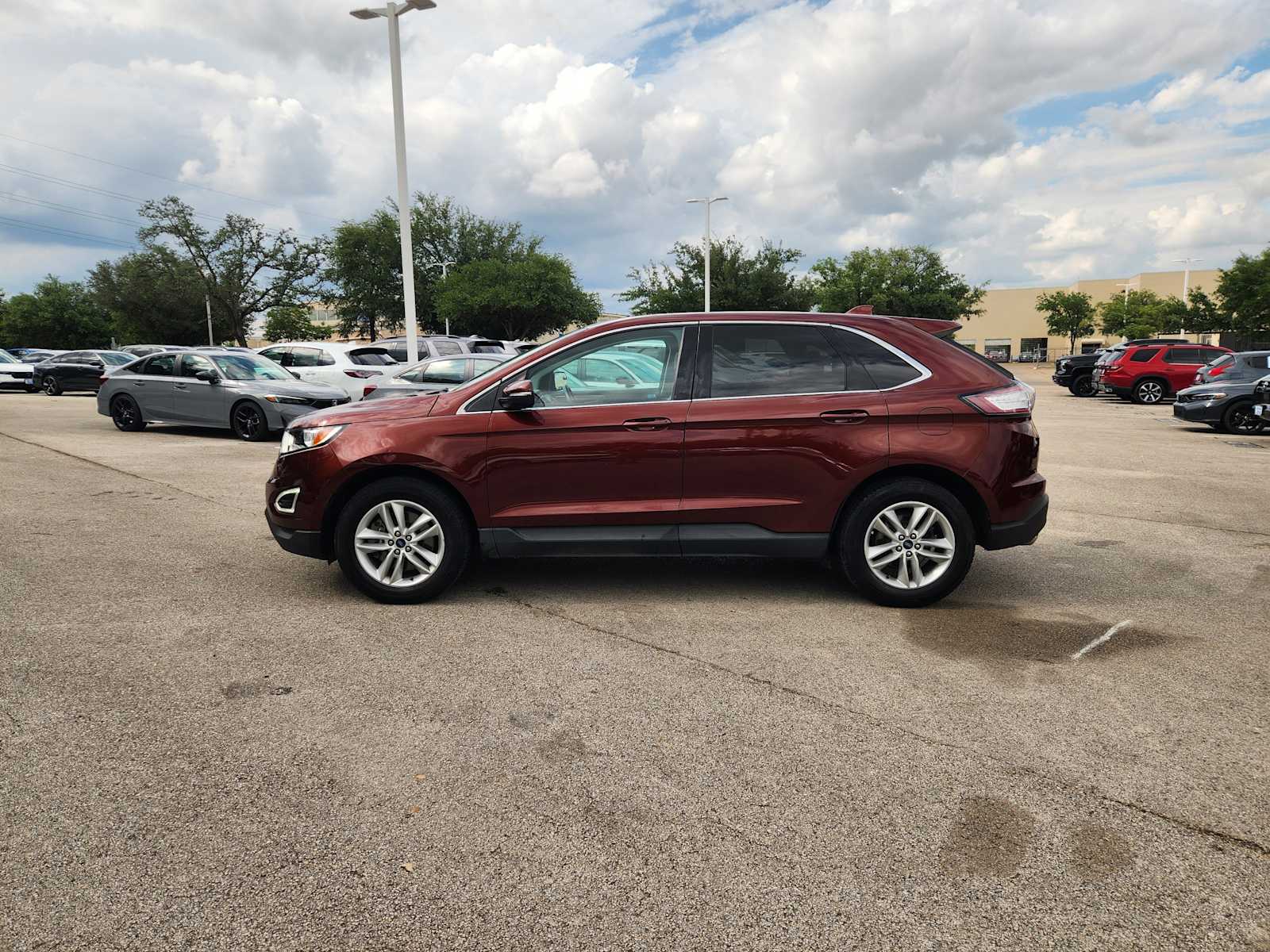 Thumbnail: 2016 Ford Edge - 4