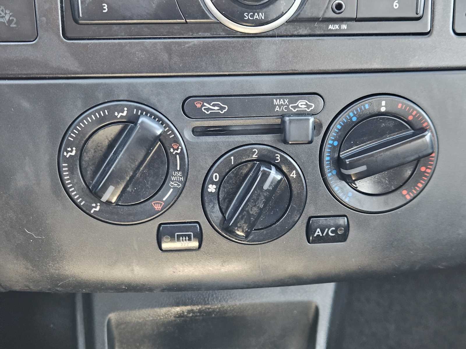 Thumbnail: 2012 Nissan Versa - 17