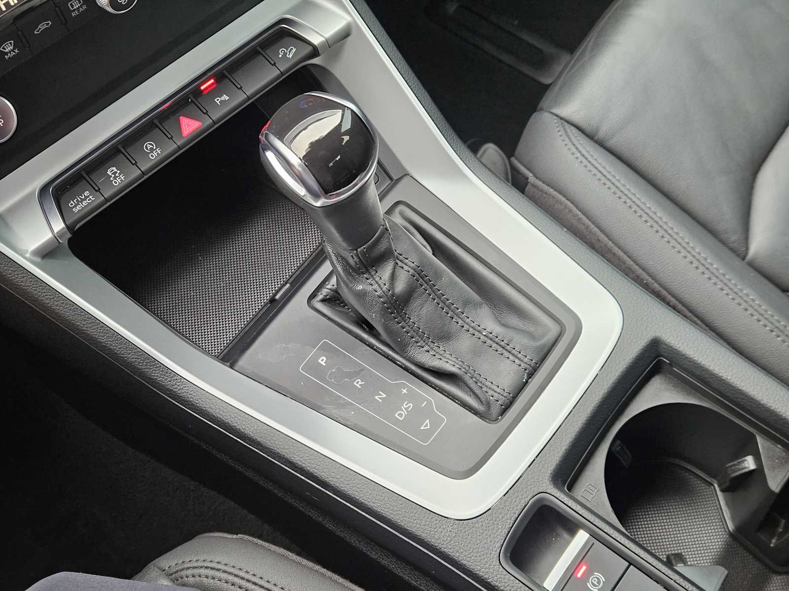 Thumbnail: 2020 Audi Q3 - 20