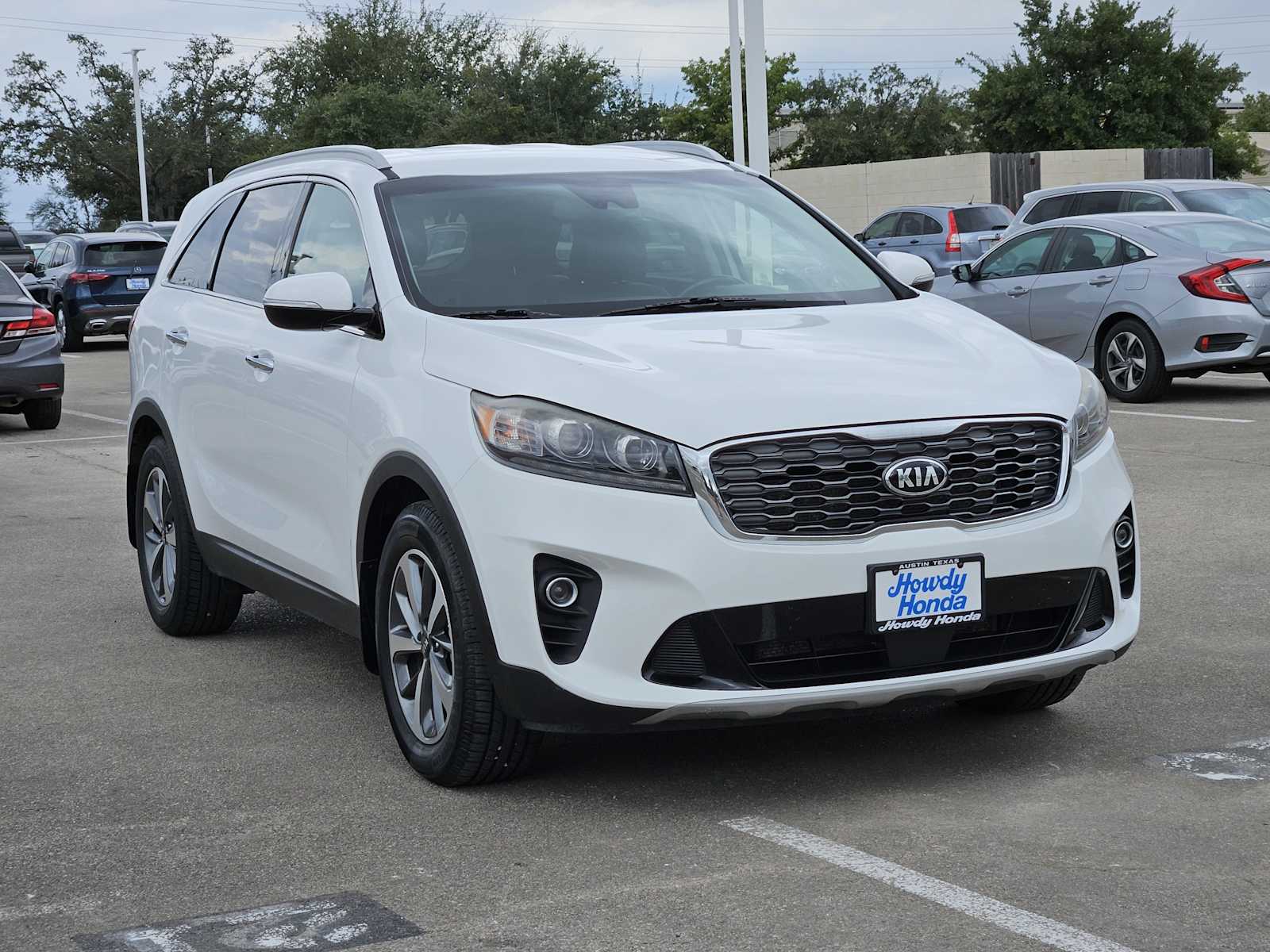 Thumbnail: 2019 Kia Sorento - 3