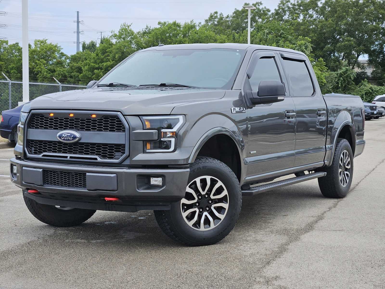 2016 Ford F-150 XLT Hero Image
