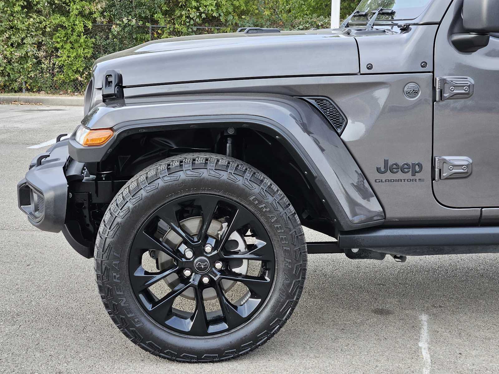 Thumbnail: 2024 Jeep Gladiator - 8