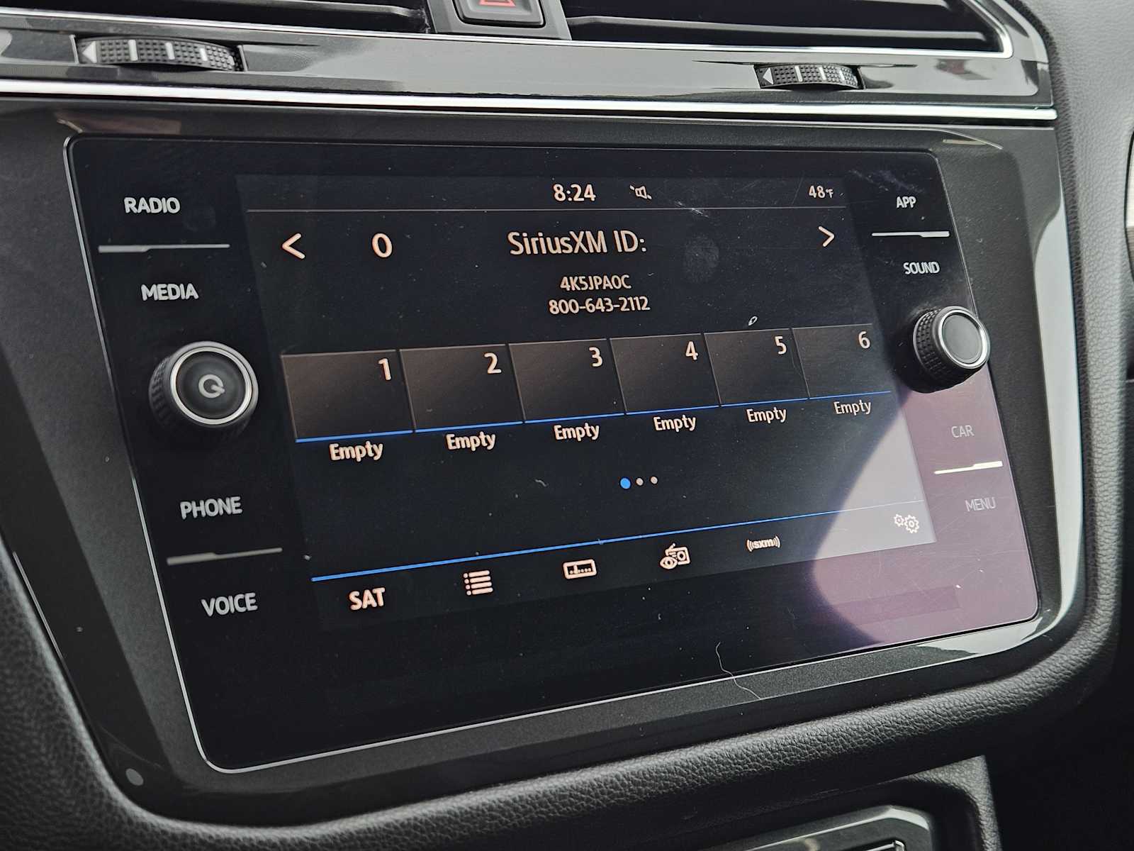 Thumbnail: 2018 Volkswagen Tiguan - 17