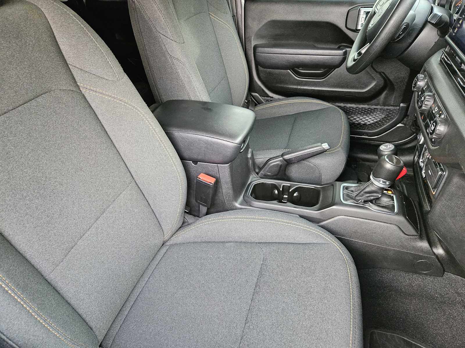 Thumbnail: 2024 Jeep Gladiator - 14