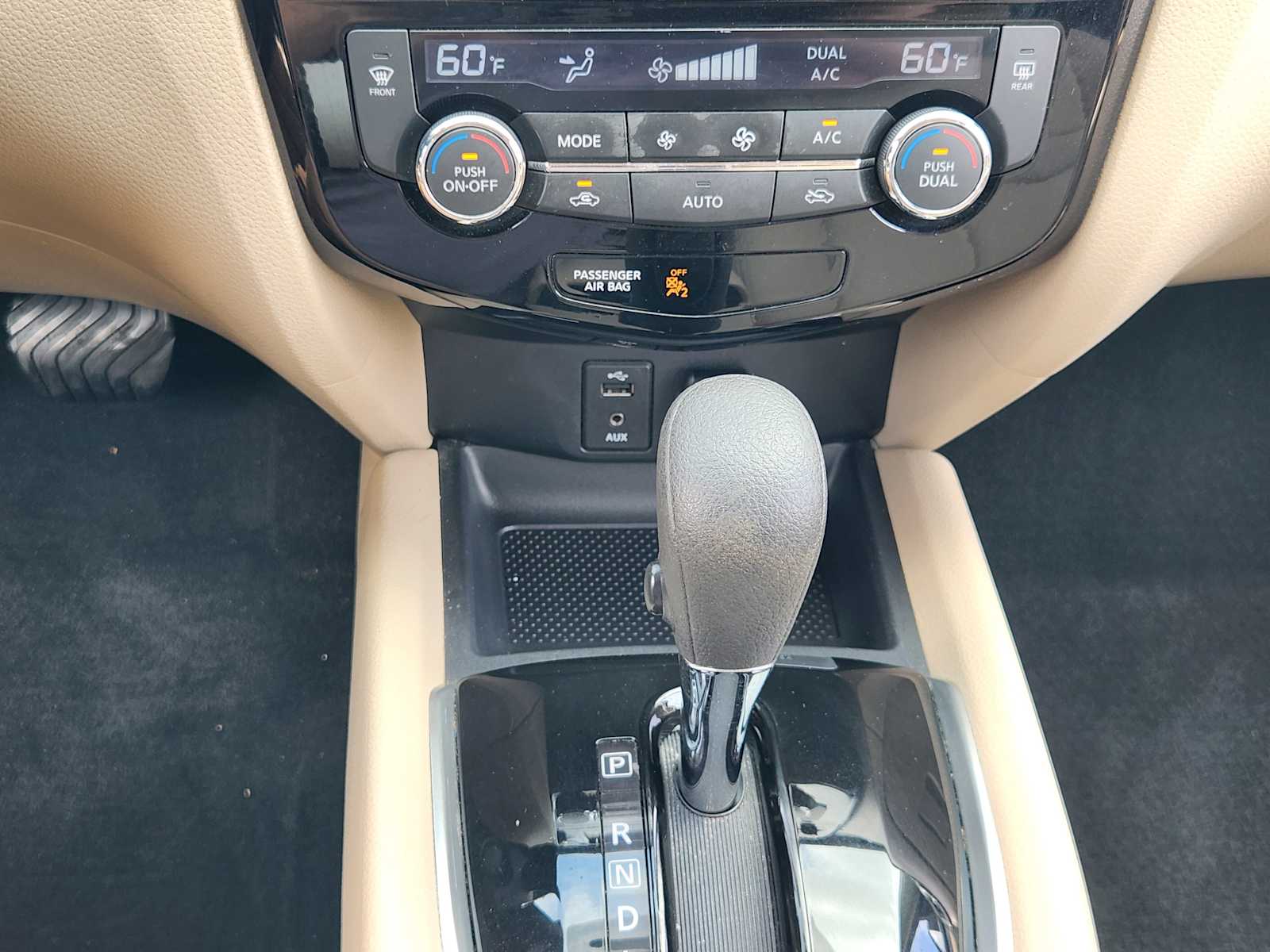 Thumbnail: 2016 Nissan Rogue - 19